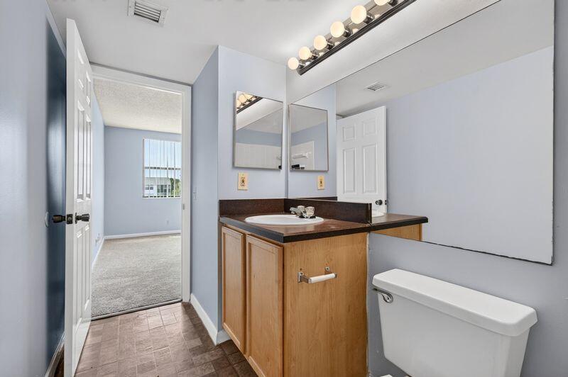724 Executive Center Drive 31 Property Photo 15