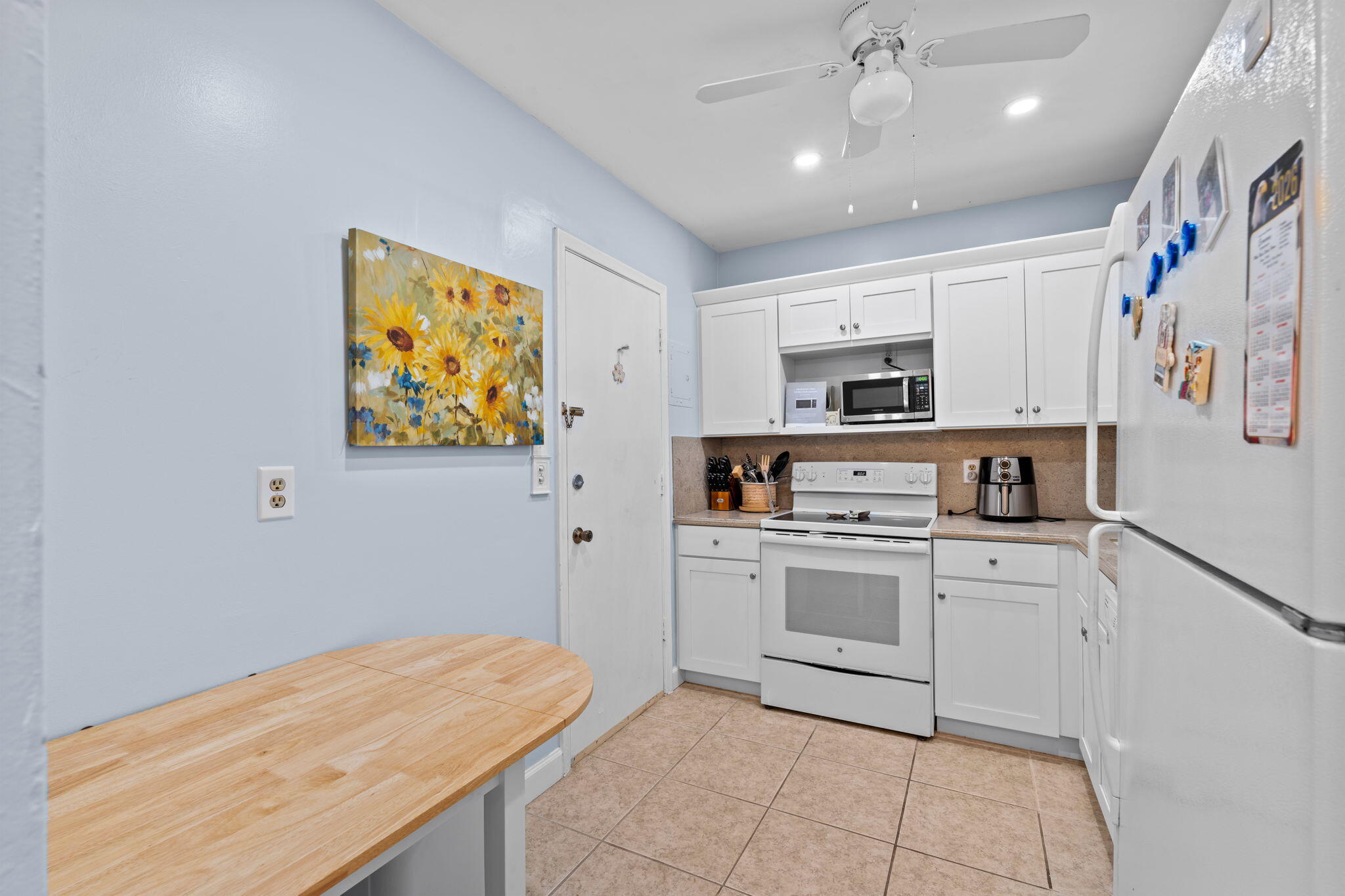 400 S Cypress Road 404 Property Photo 14