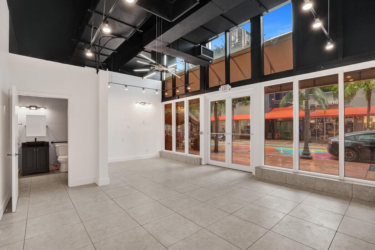 50 Biscayne Boulevard Cu6 Property Photo 9