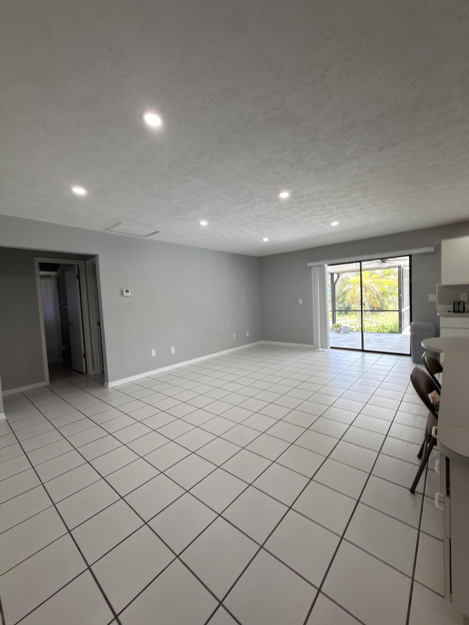 1217 Se Nancy Lane Property Photo 34