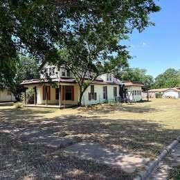202 S Jefferson Avenue Property Photo 8