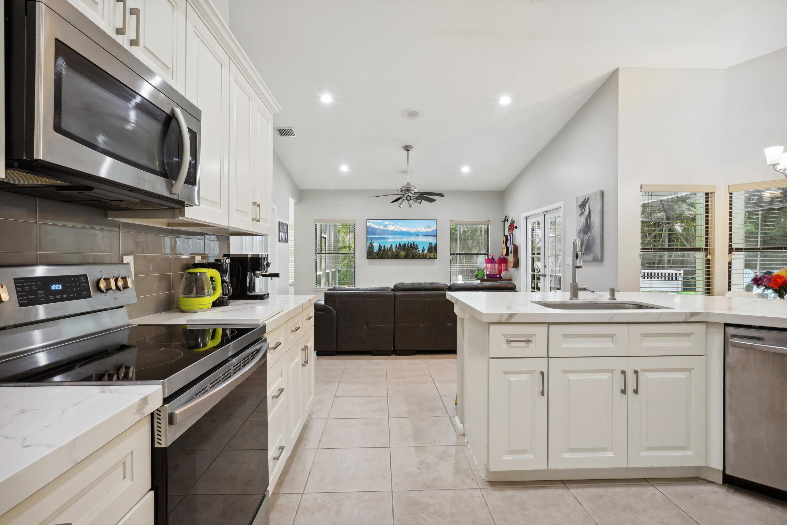 13823 Callington Drive Property Photo 10