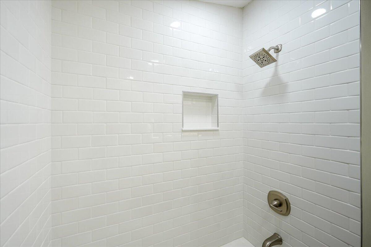 271 Naylor Ne Property Photo 30