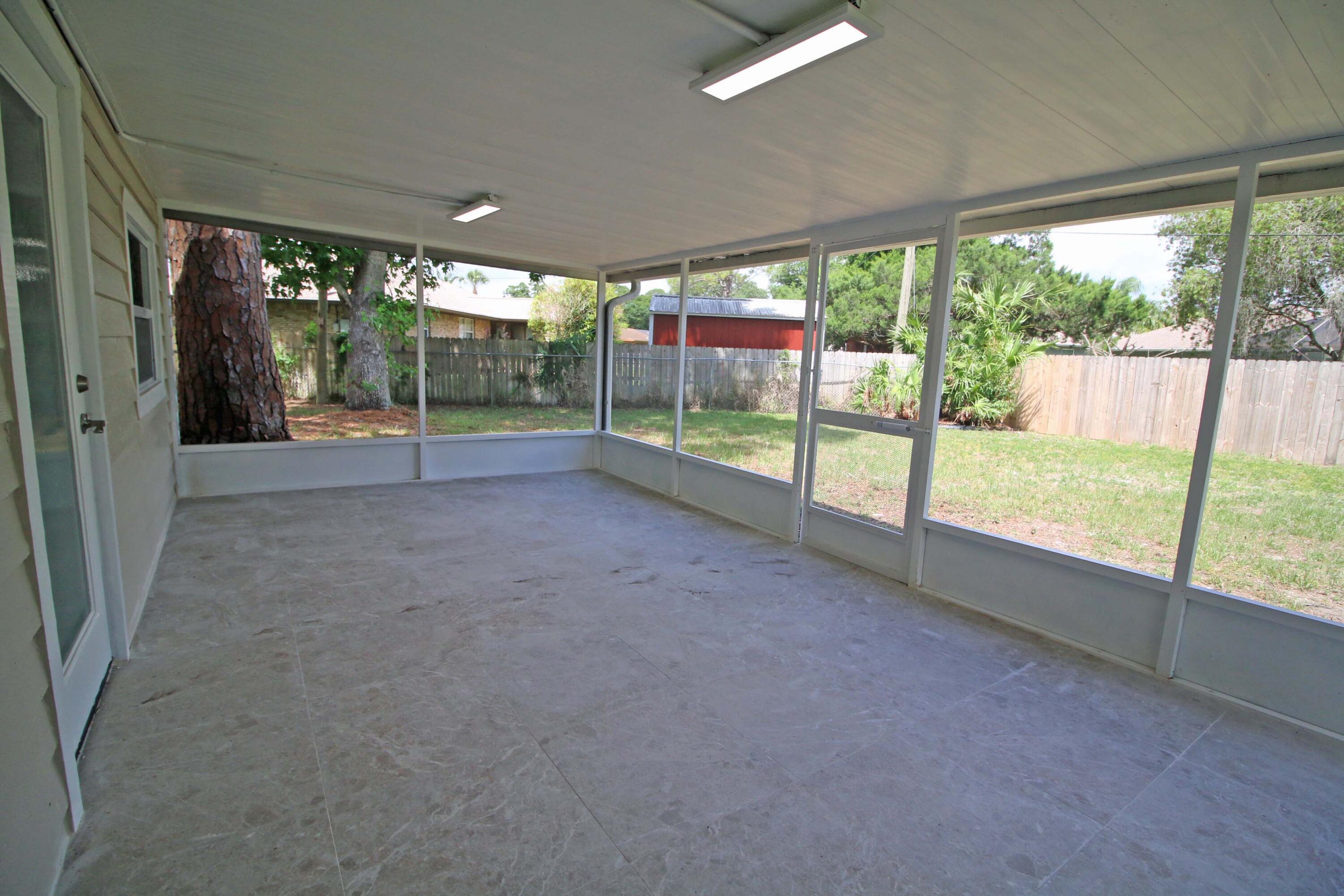 271 Naylor Ne Property Photo 31