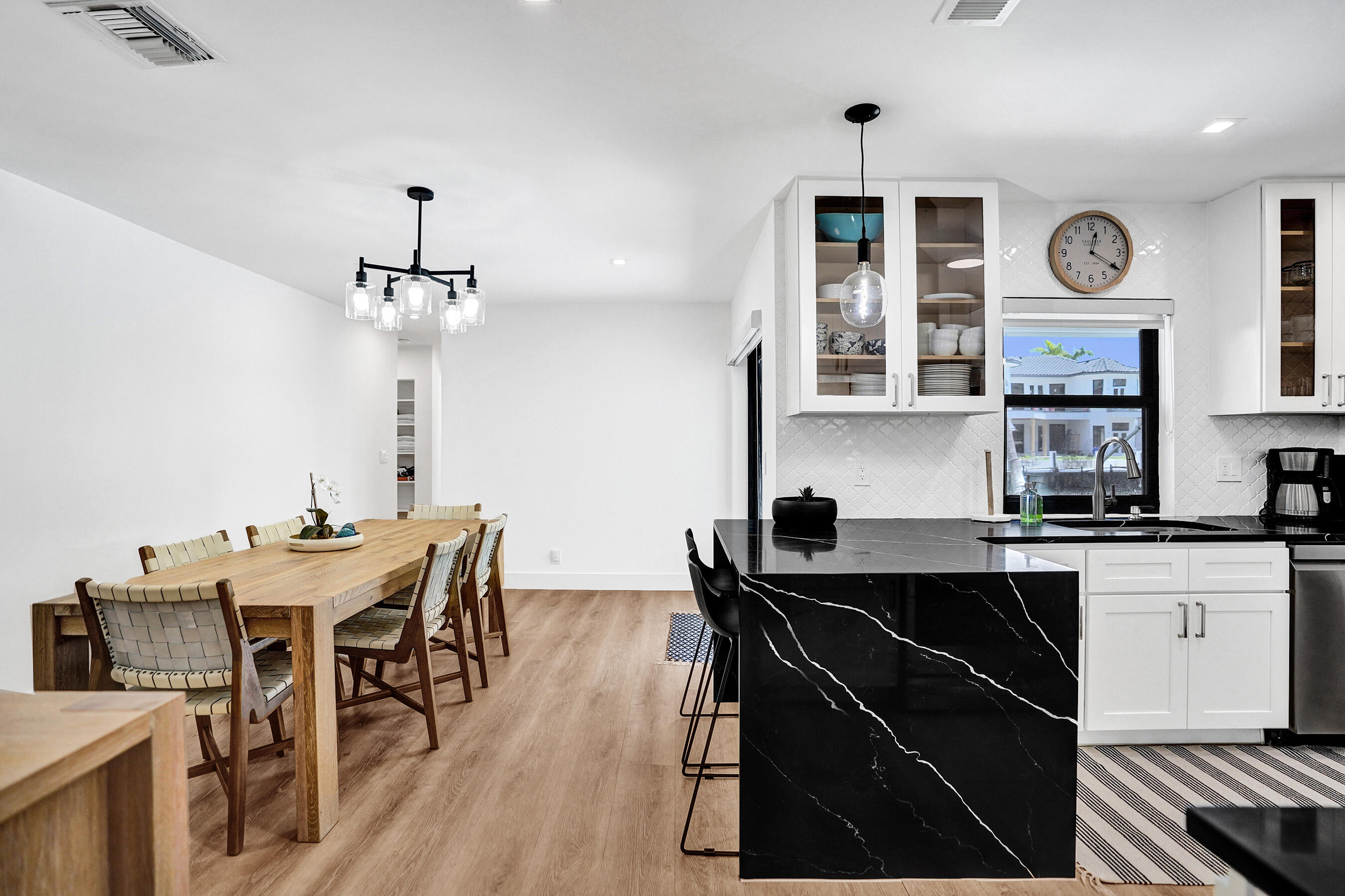 933 Banyan Drive Property Photo 10