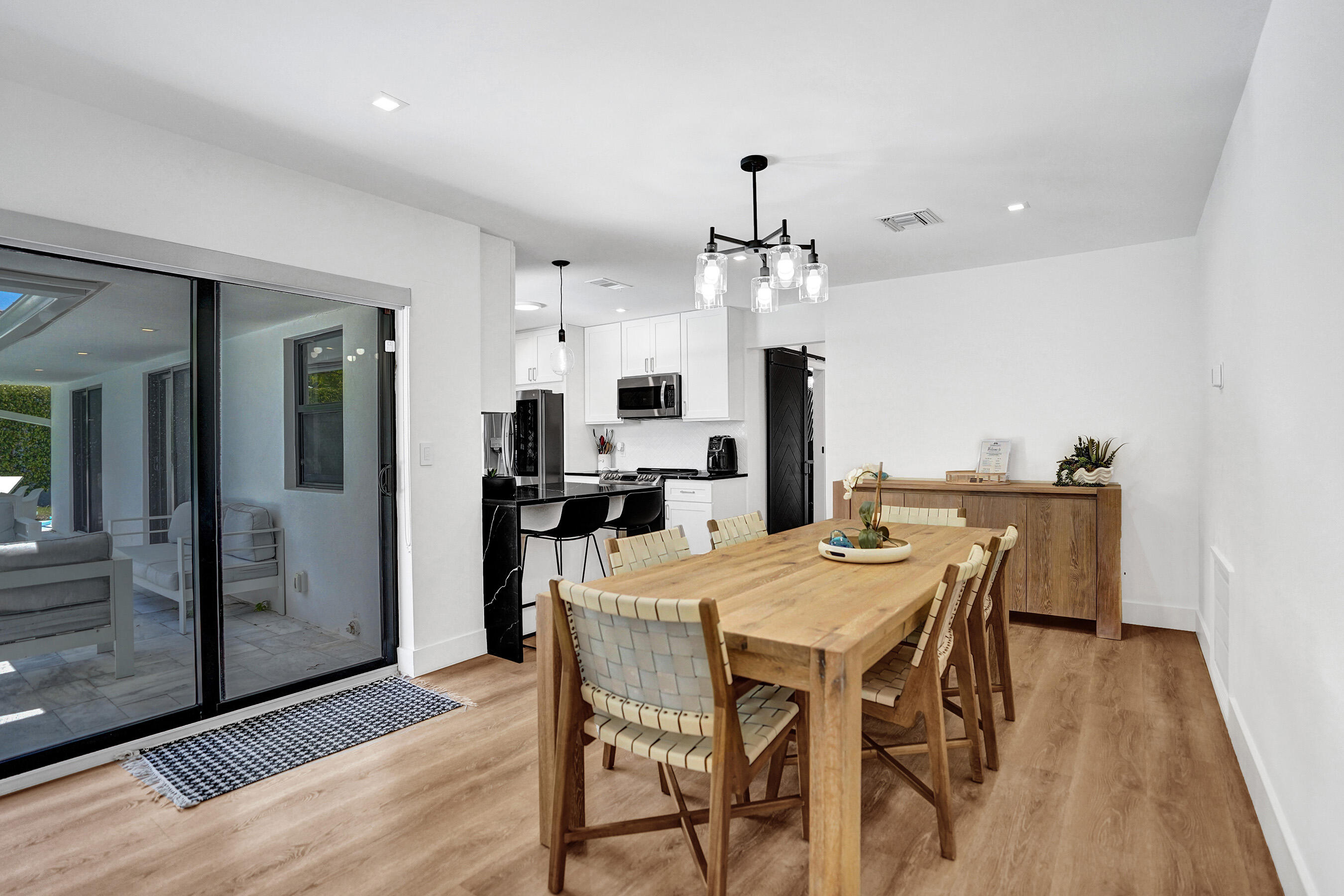 933 Banyan Drive Property Photo 12