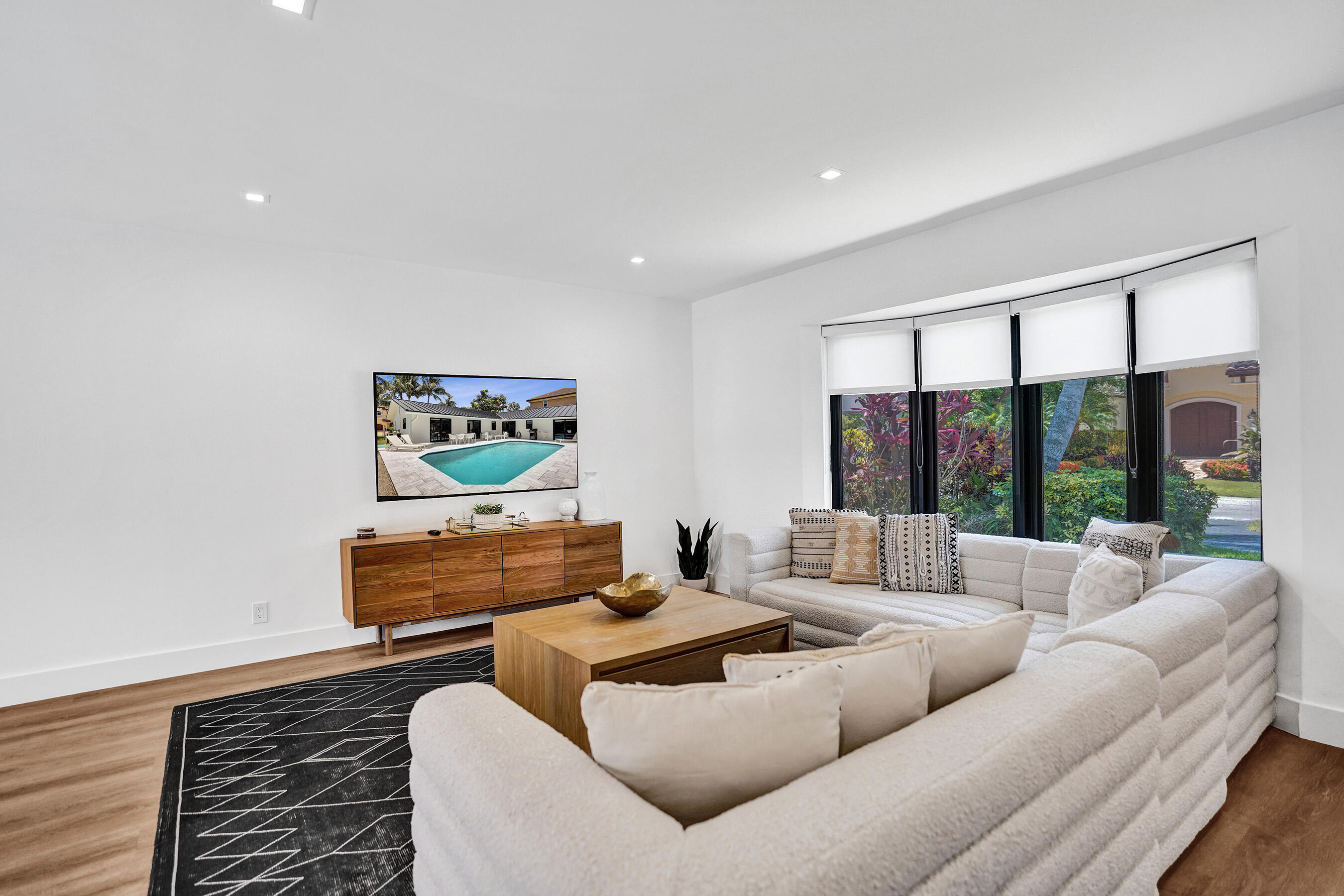 933 Banyan Drive Property Photo 23