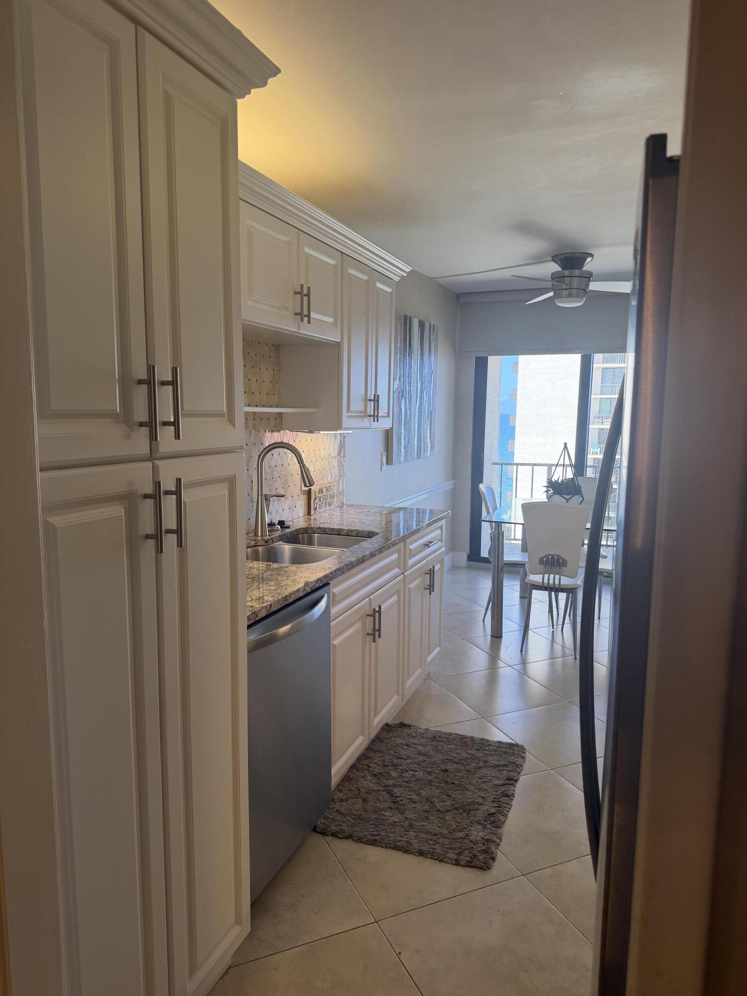 4200 N Ocean Drive 2-802 Property Photo 15