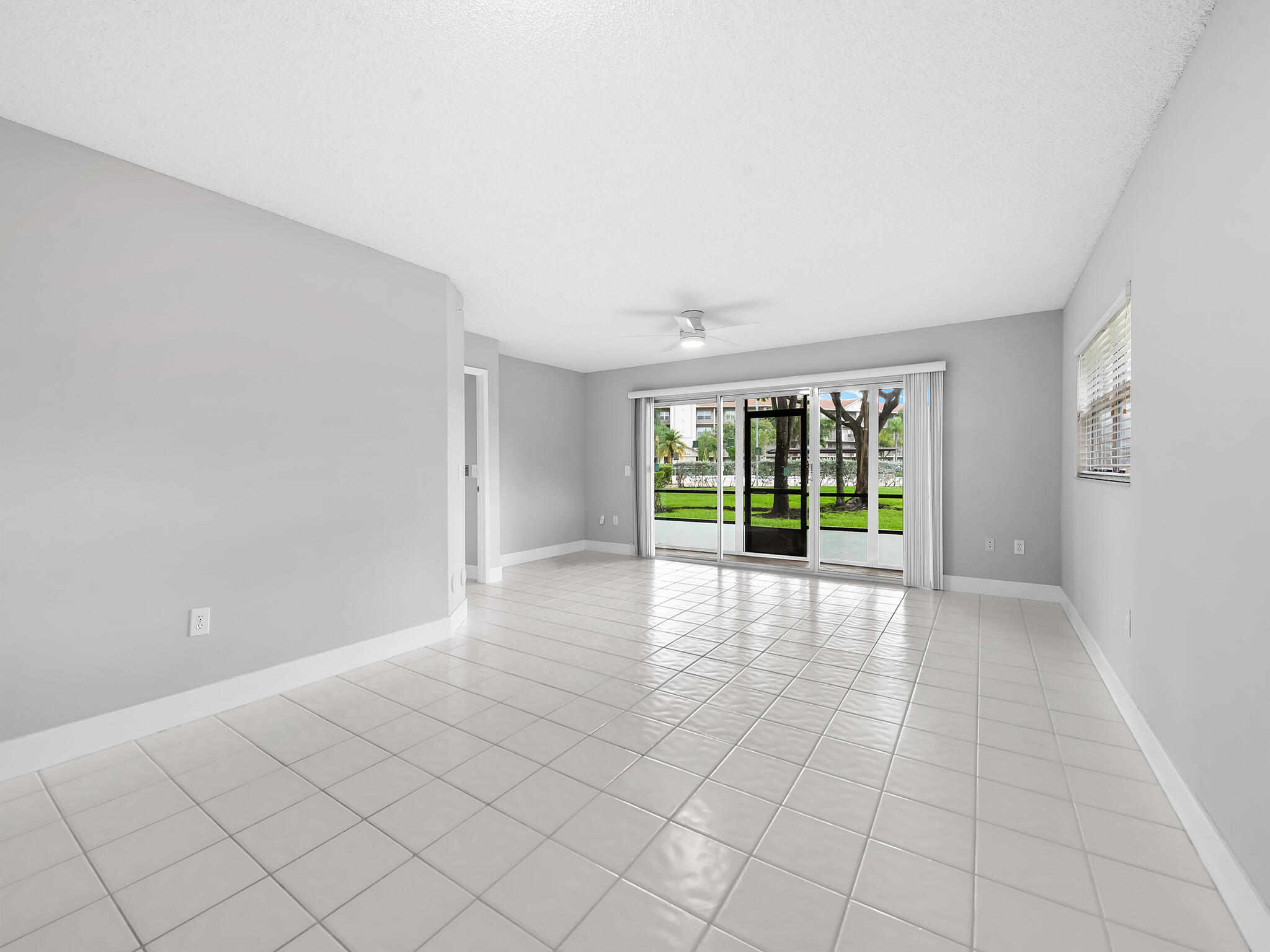 550 Sw 137 Avenue L114 Property Photo 1