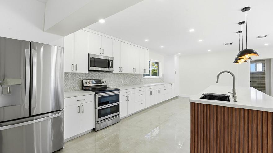 21020 Highland Lakes Boulevard Property Photo 9