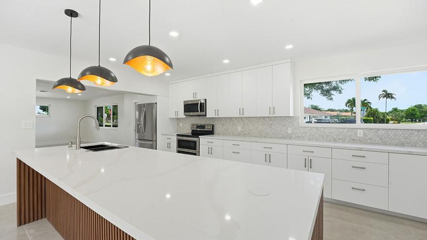 21020 Highland Lakes Boulevard Property Photo 11