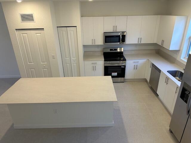 1154 Se 2 Street Property Photo 6