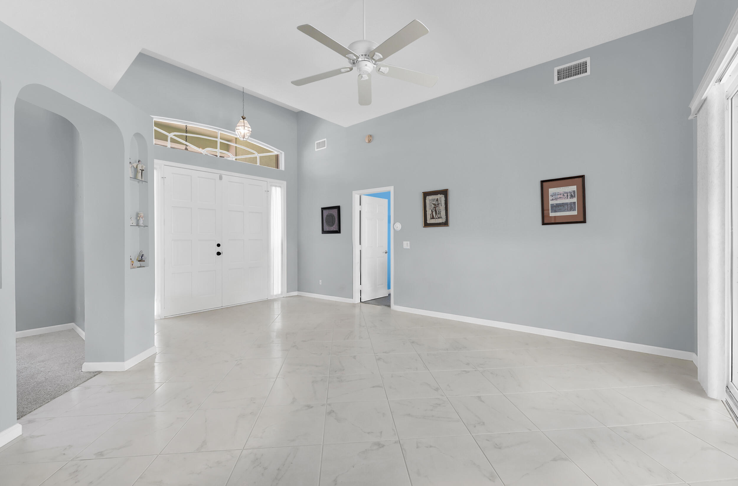 521 Cypress Circle Property Photo 3
