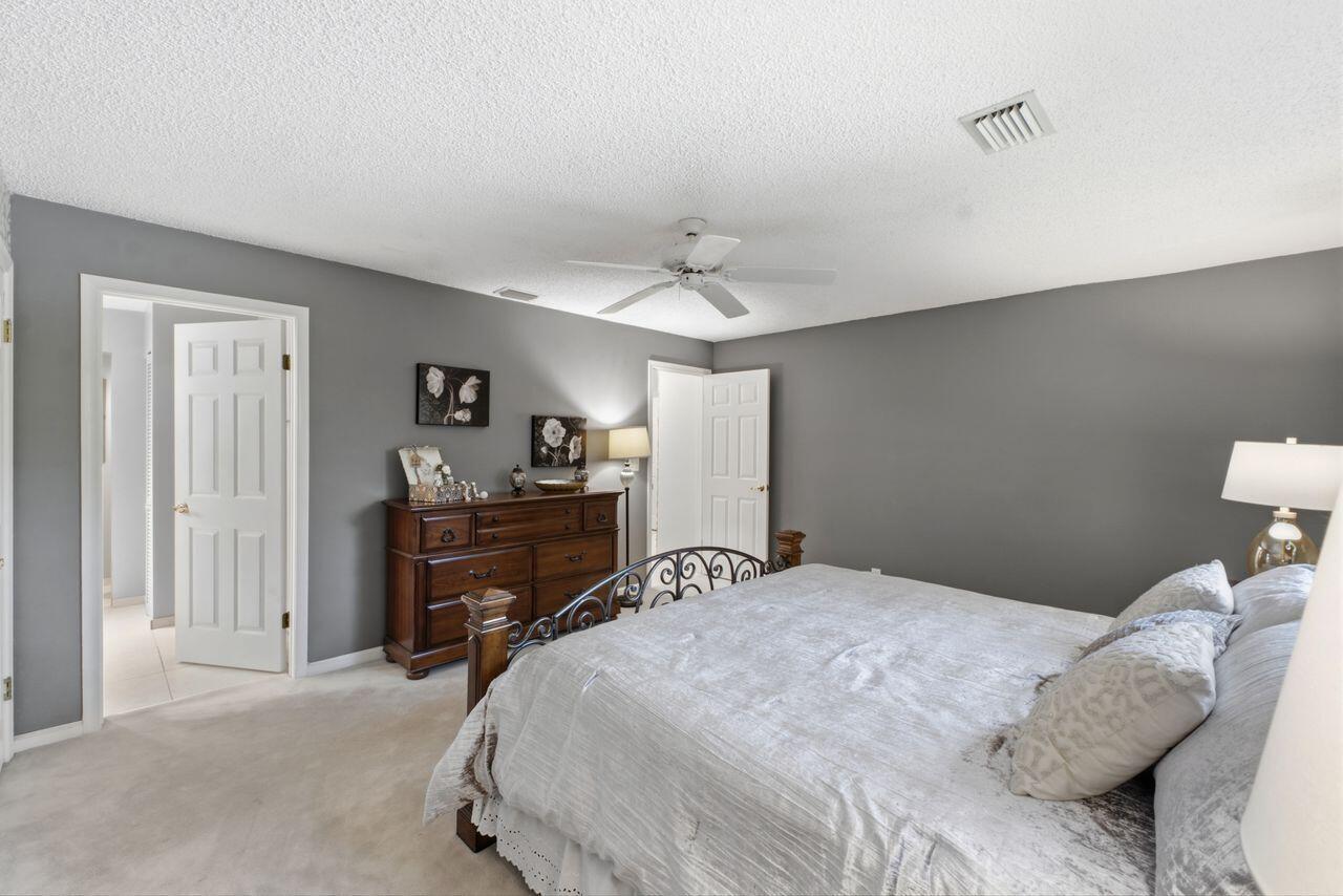 2719 Oak Tree Lane Property Photo 16