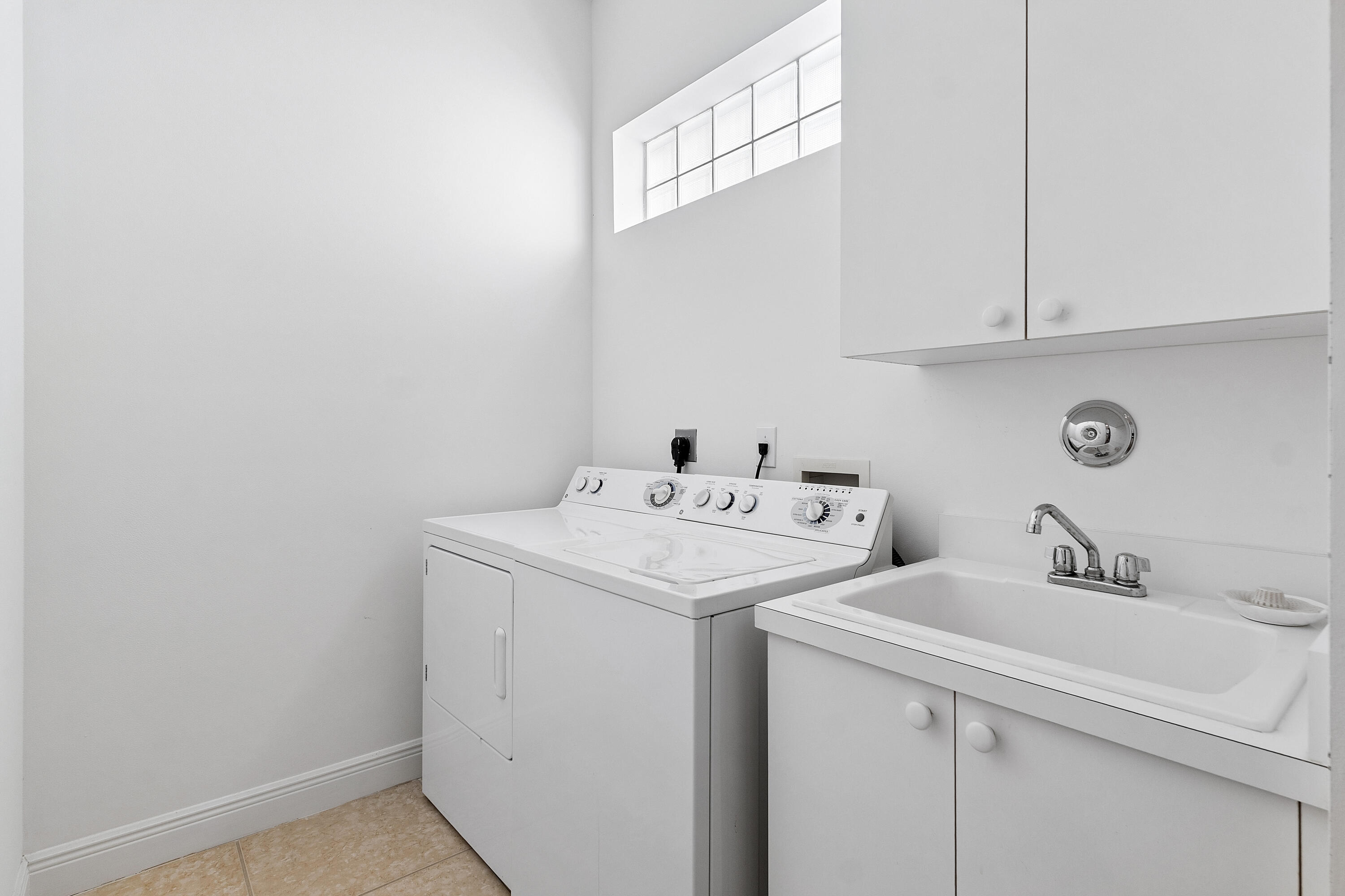 8102 Valhalla Drive Property Photo 16