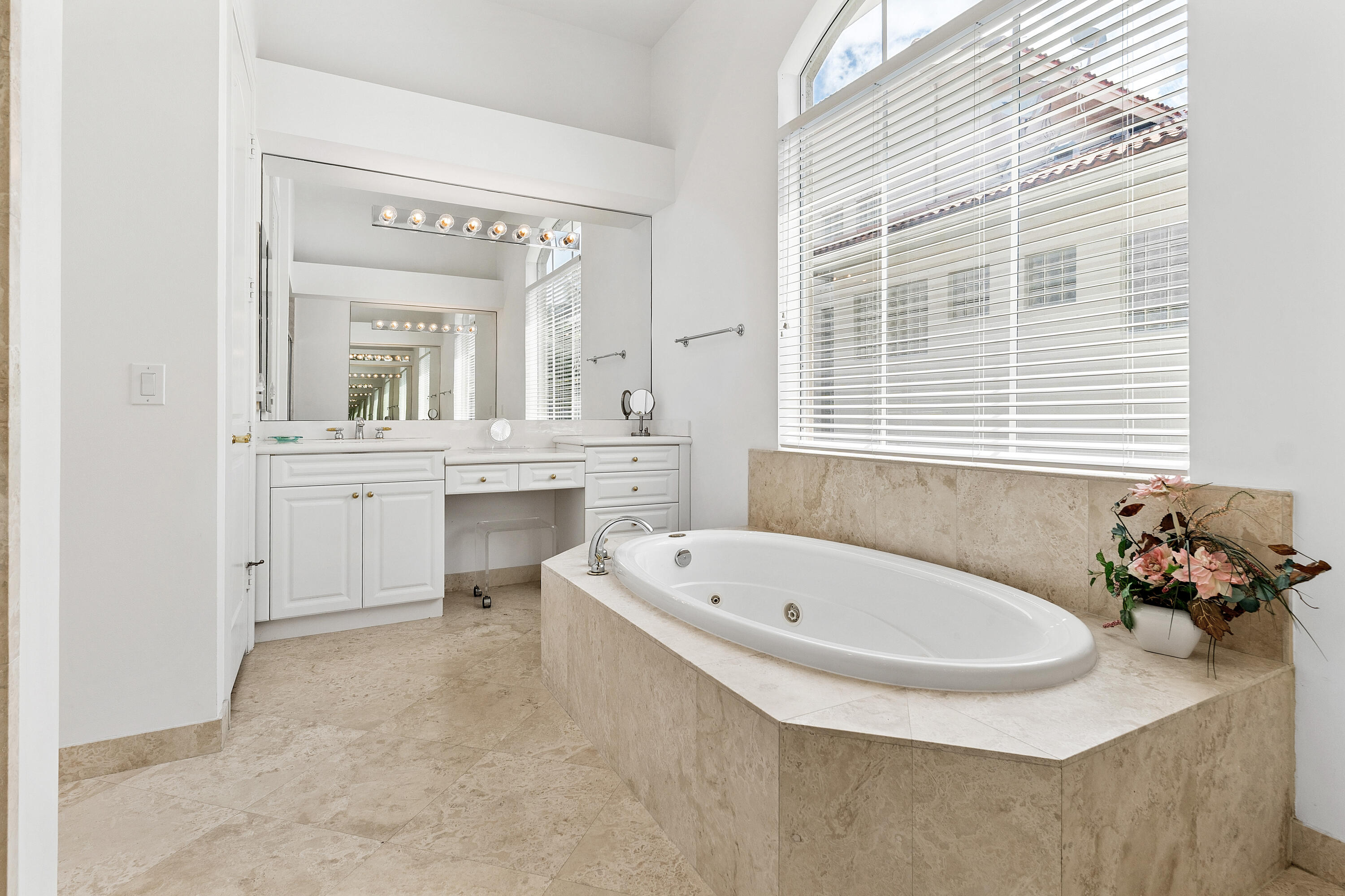 8102 Valhalla Drive Property Photo 21