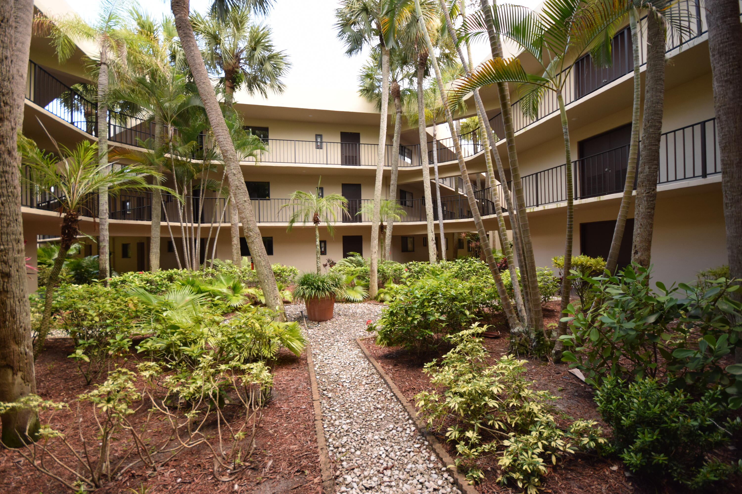 5220 Las Verdes Circle 220 Property Photo 1