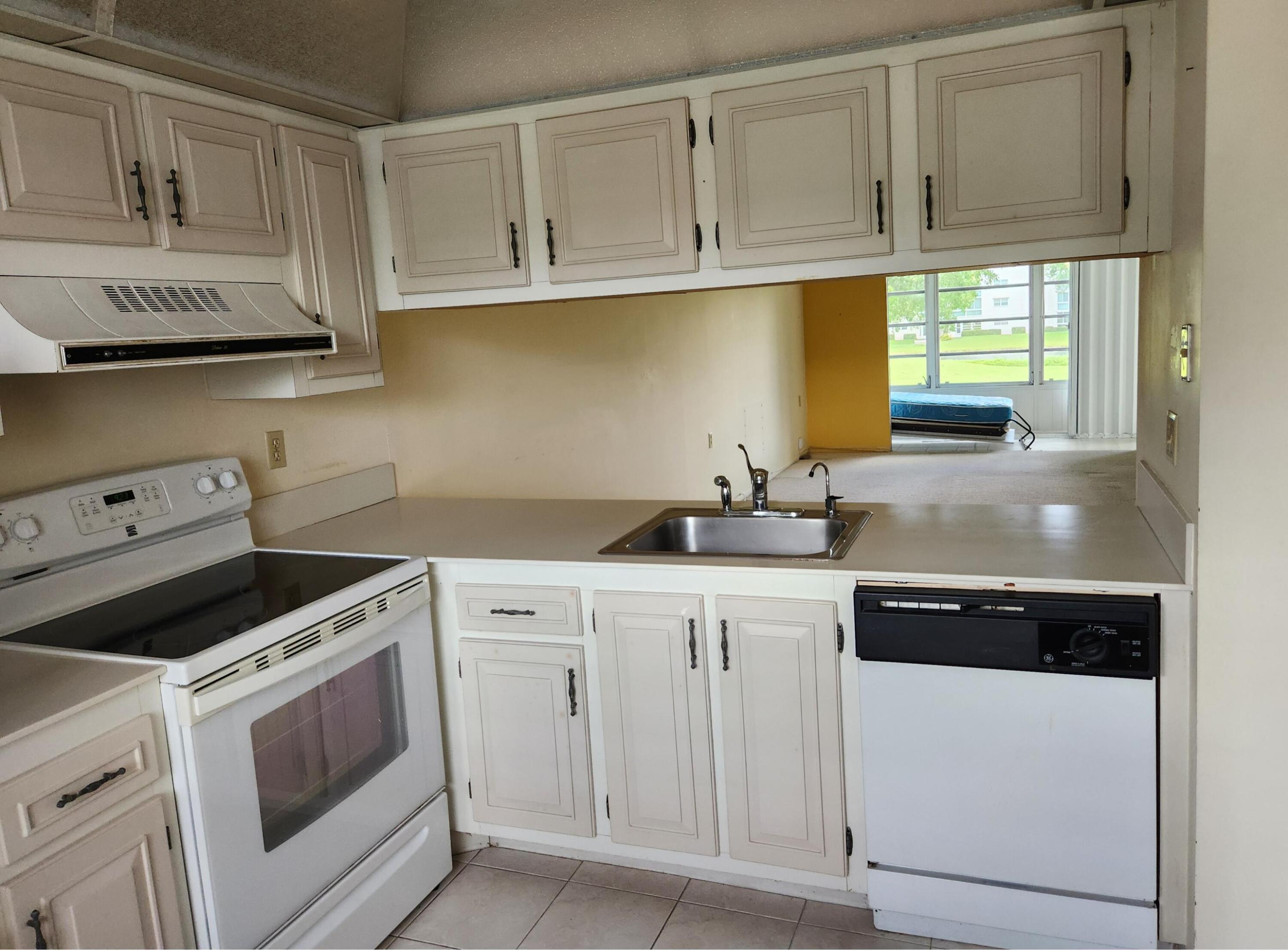 4501 Martinique Way C2 Property Photo 5
