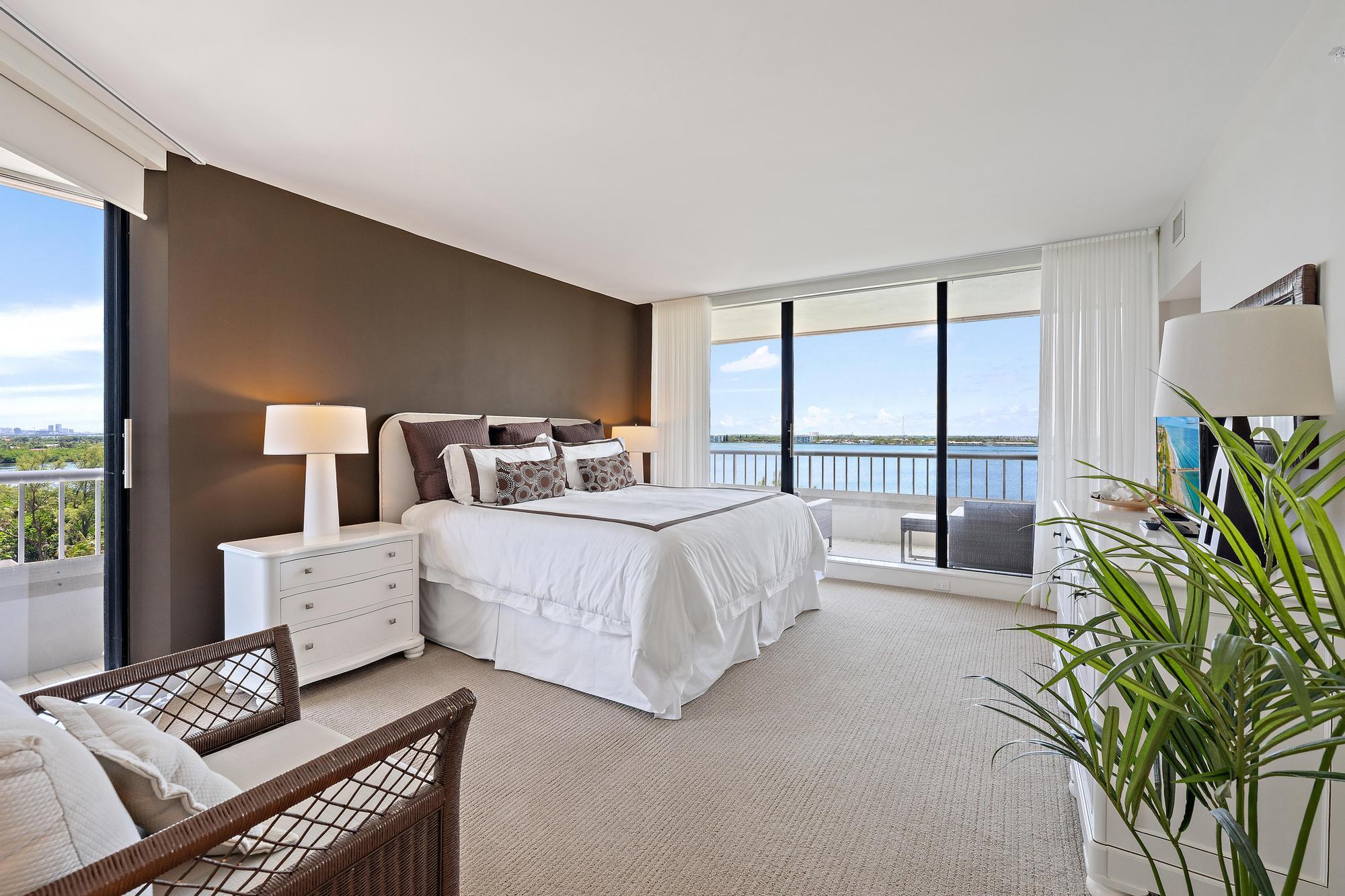 5250 N Ocean Drive 10s Property Photo 10