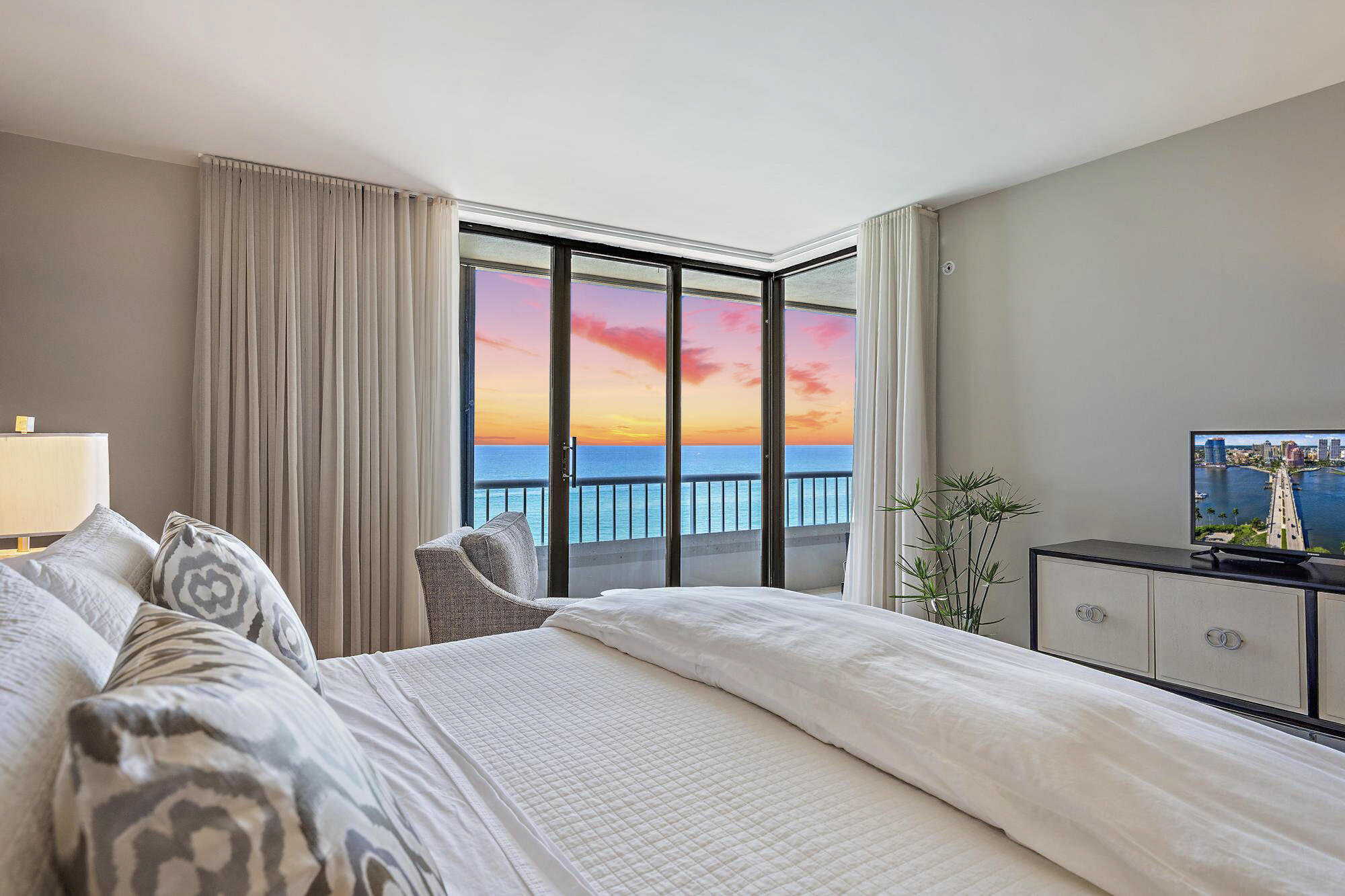 5250 N Ocean Drive 10s Property Photo 15