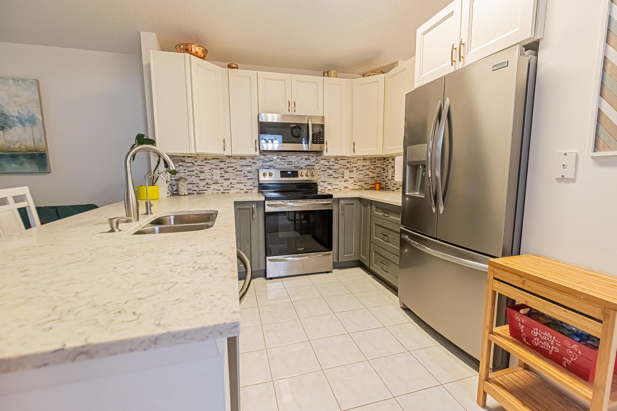 695 Nw San Remo Circle Property Photo 6