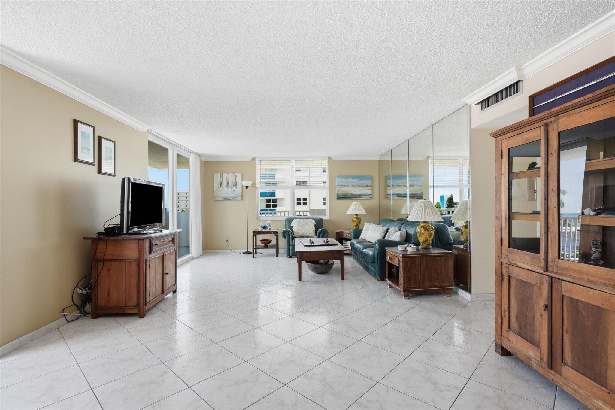 1601 S Ocean Drive 506 Property Photo 8