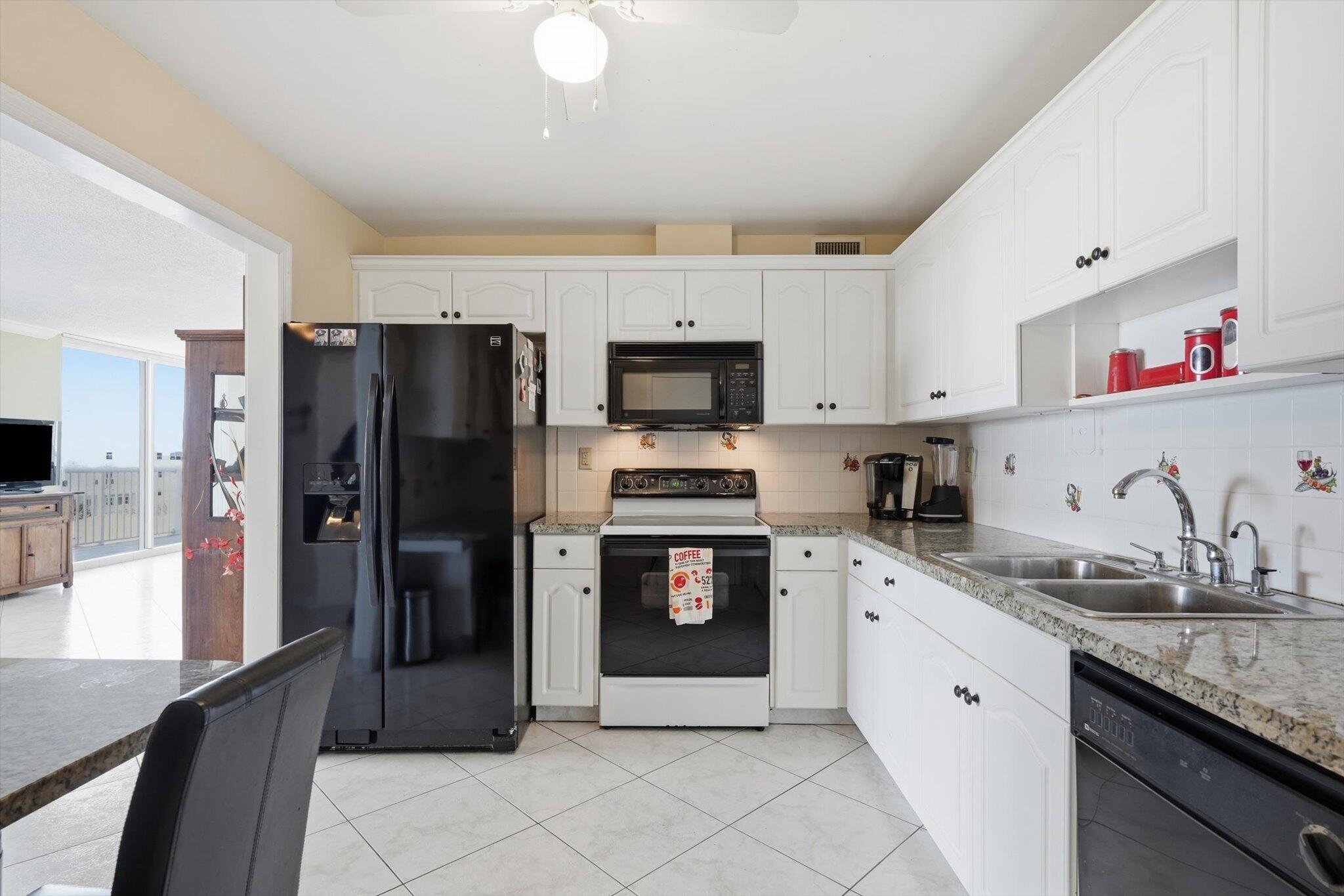 1601 S Ocean Drive 506 Property Photo 19