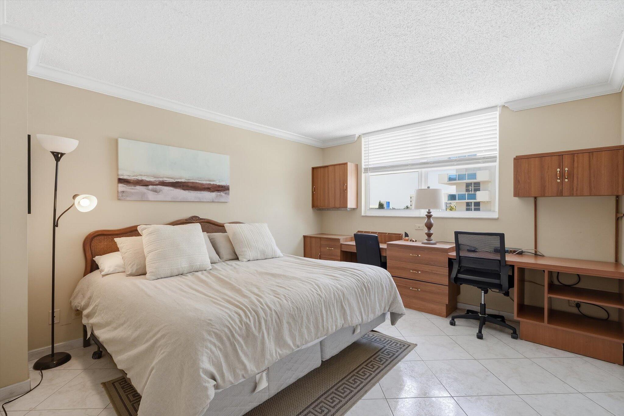 1601 S Ocean Drive 506 Property Photo 27
