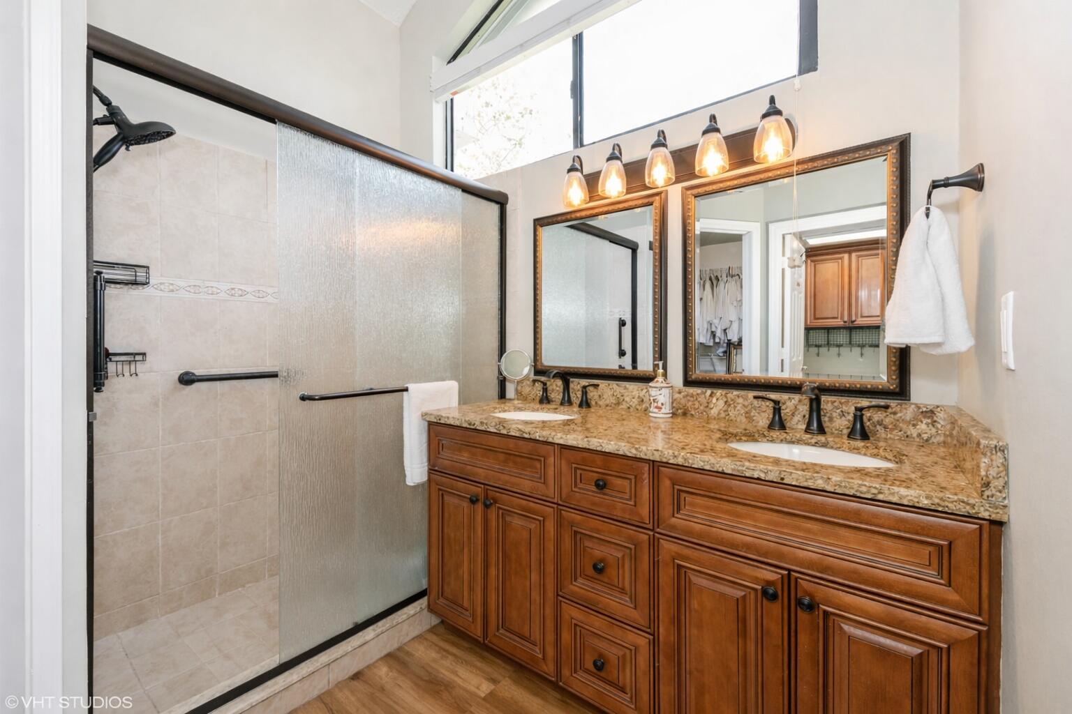 805 Harbour Pointe Way Property Photo 12