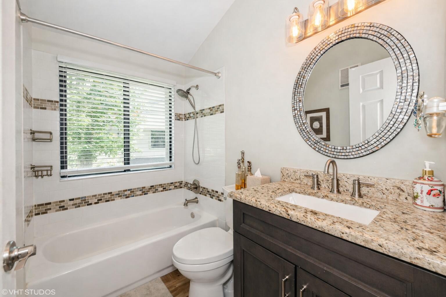 805 Harbour Pointe Way Property Photo 15