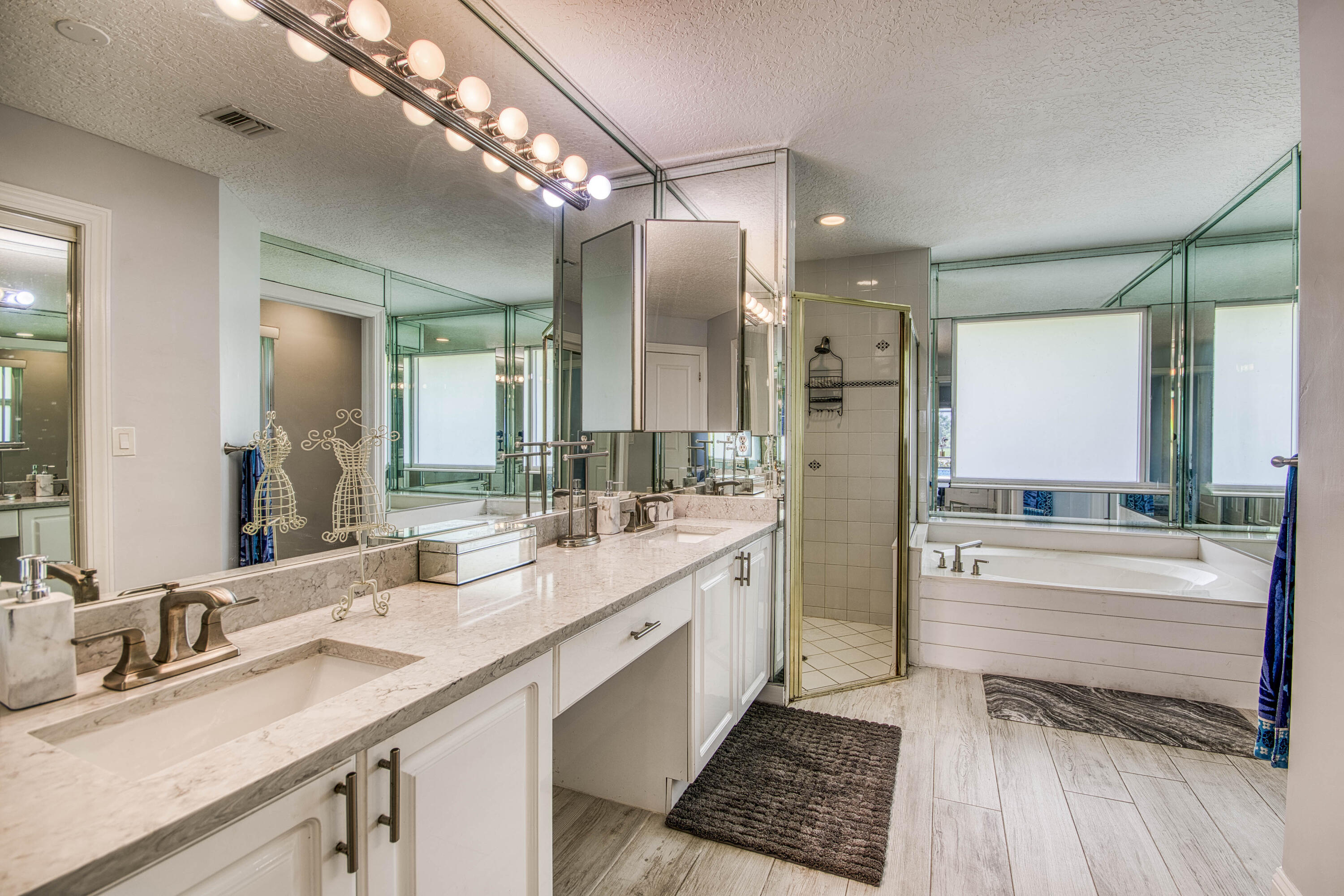 11850 Stonehaven Way Property Photo 14