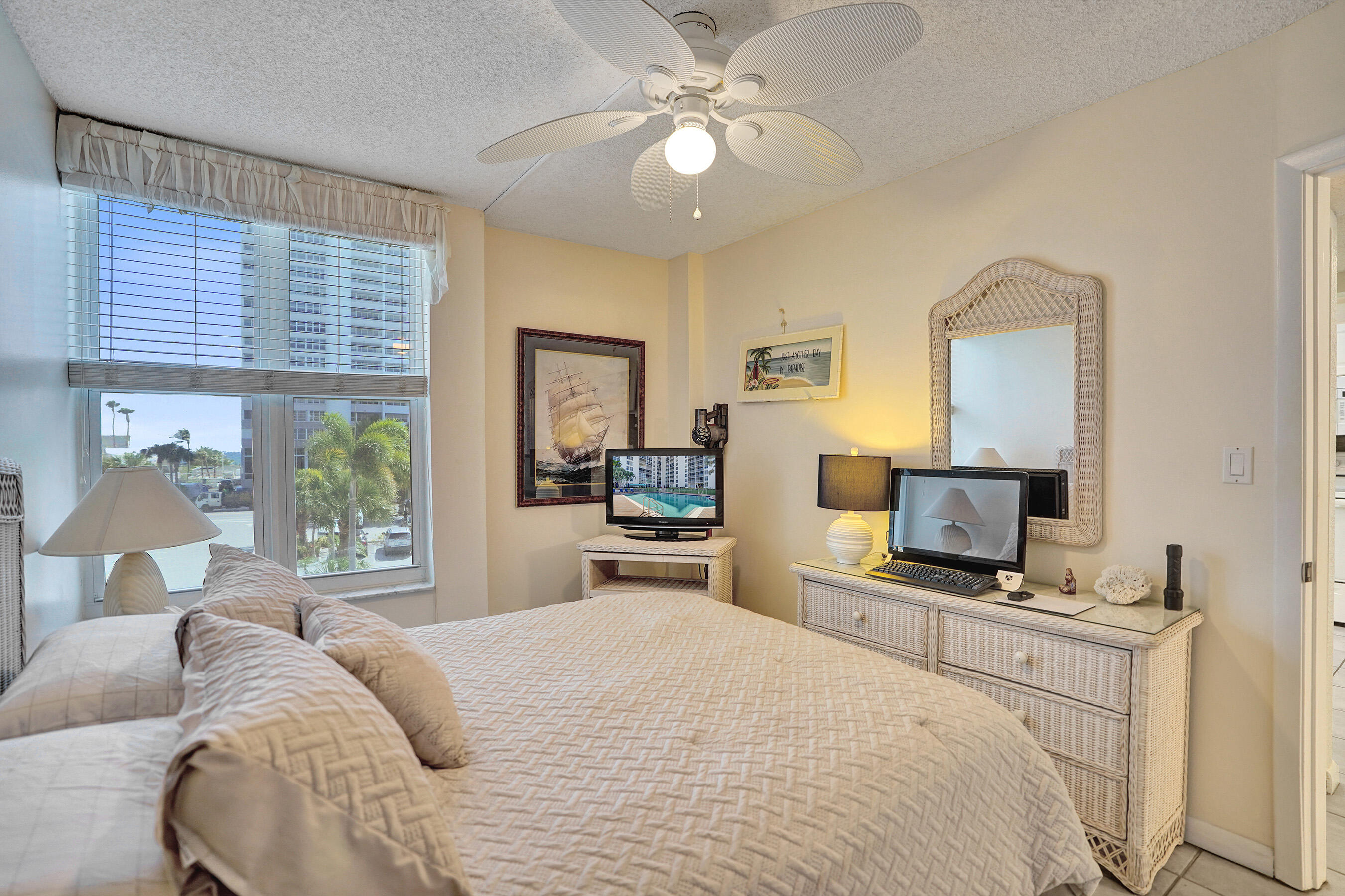 1391 S Ocean Boulevard Property Photo 24