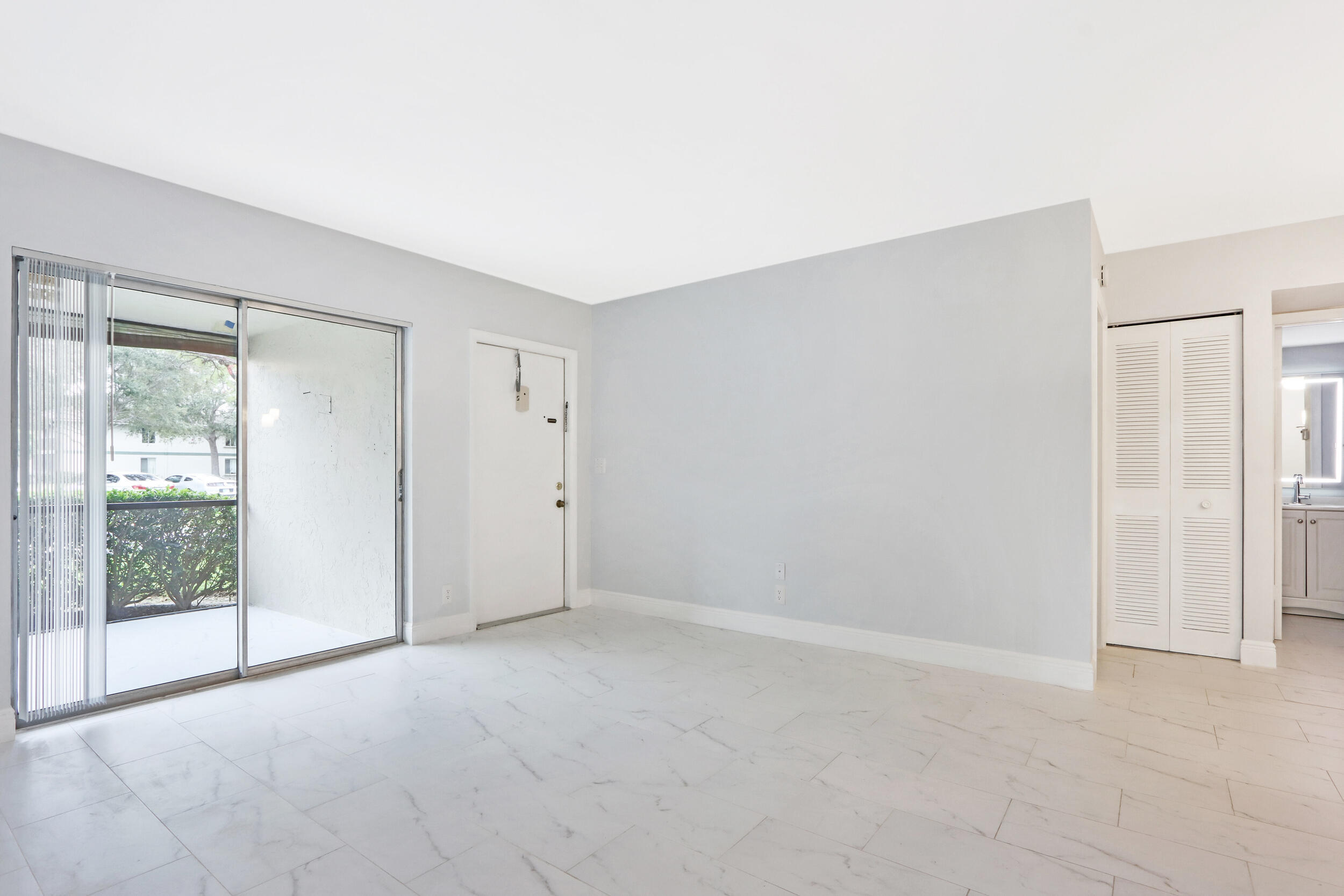 6313 Chasewood Drive B Property Photo 6