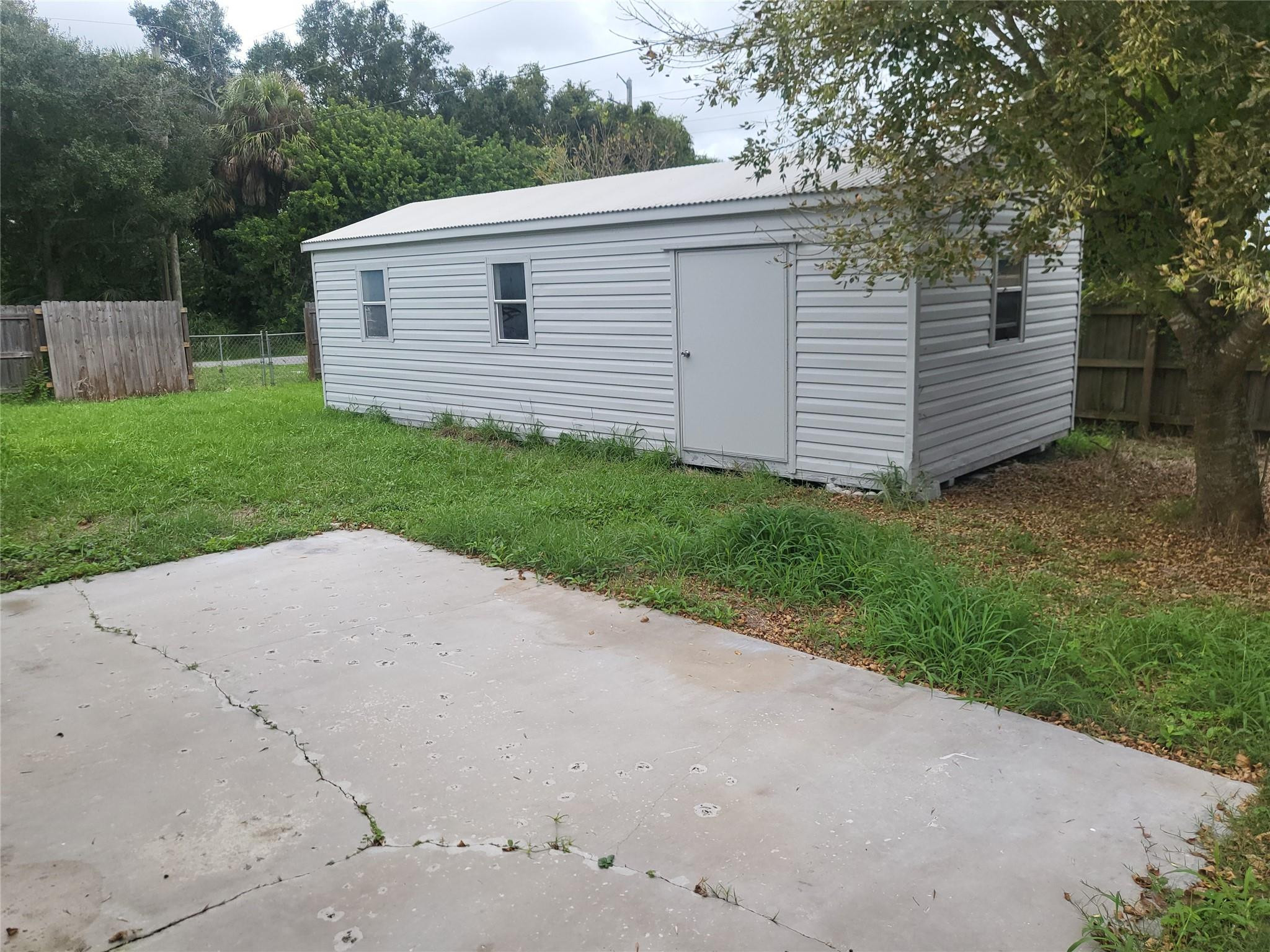 2185 Nw 3rd Street Property Photo 6