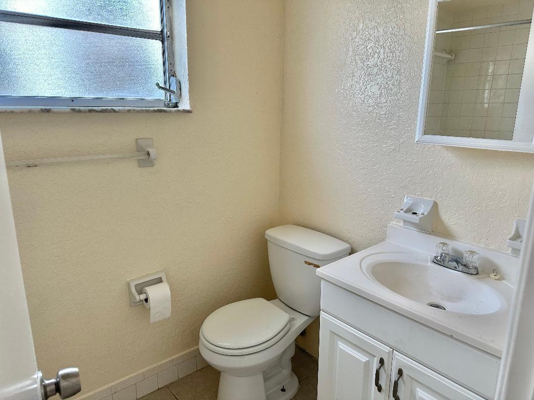 240 Croton Avenue 110 Property Photo 8