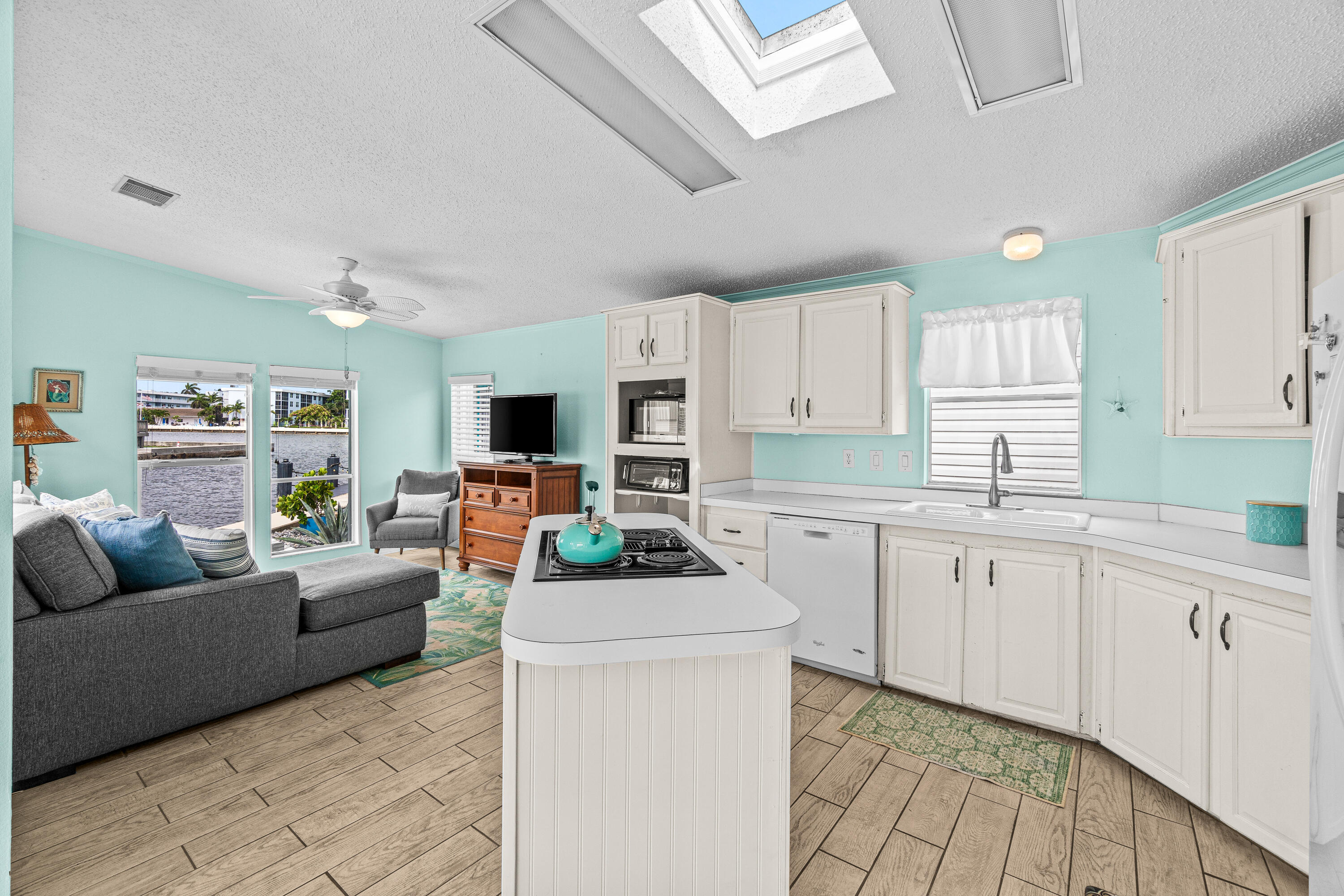 207 Mallard Drive U Property Photo 4