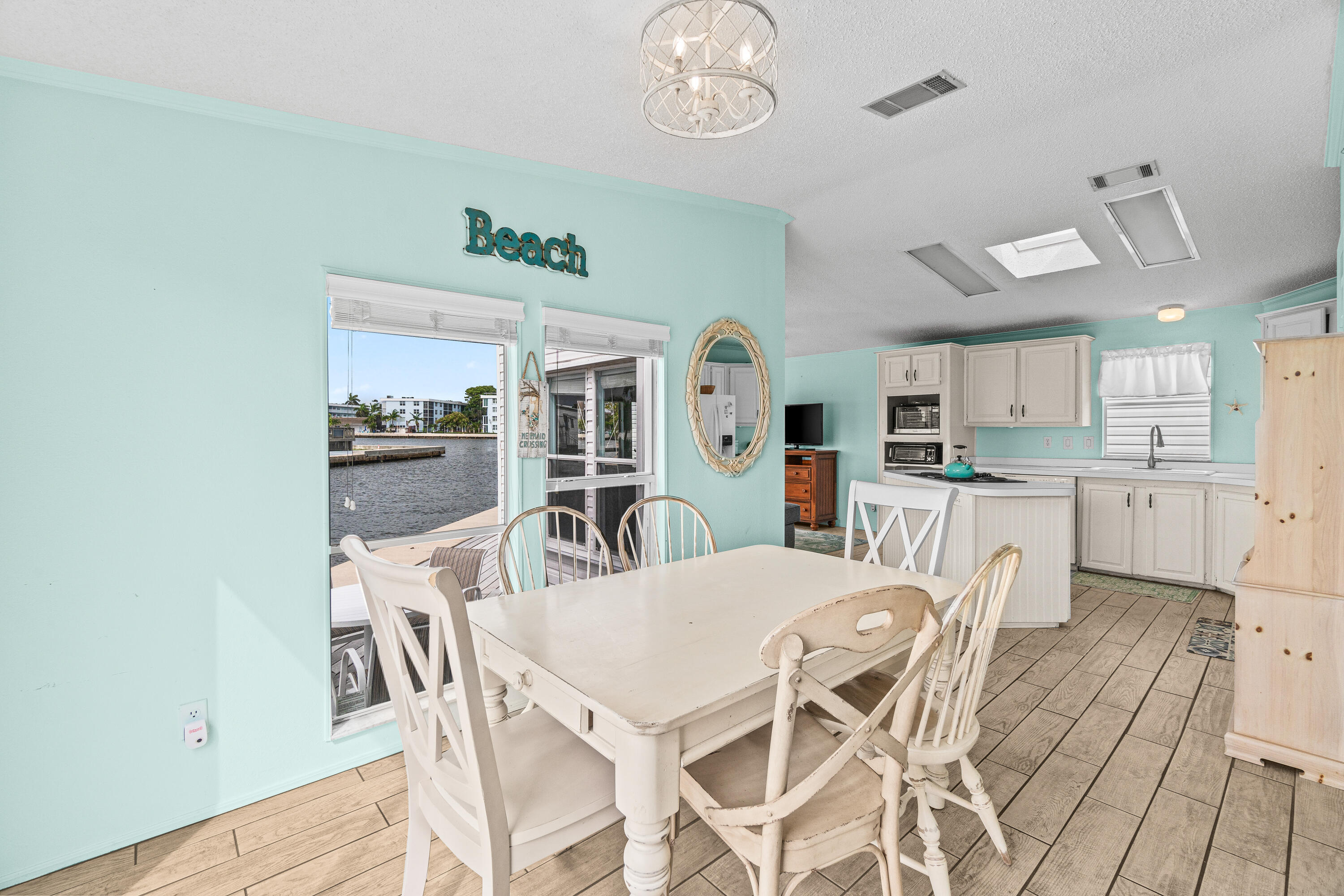 207 Mallard Drive U Property Photo 13