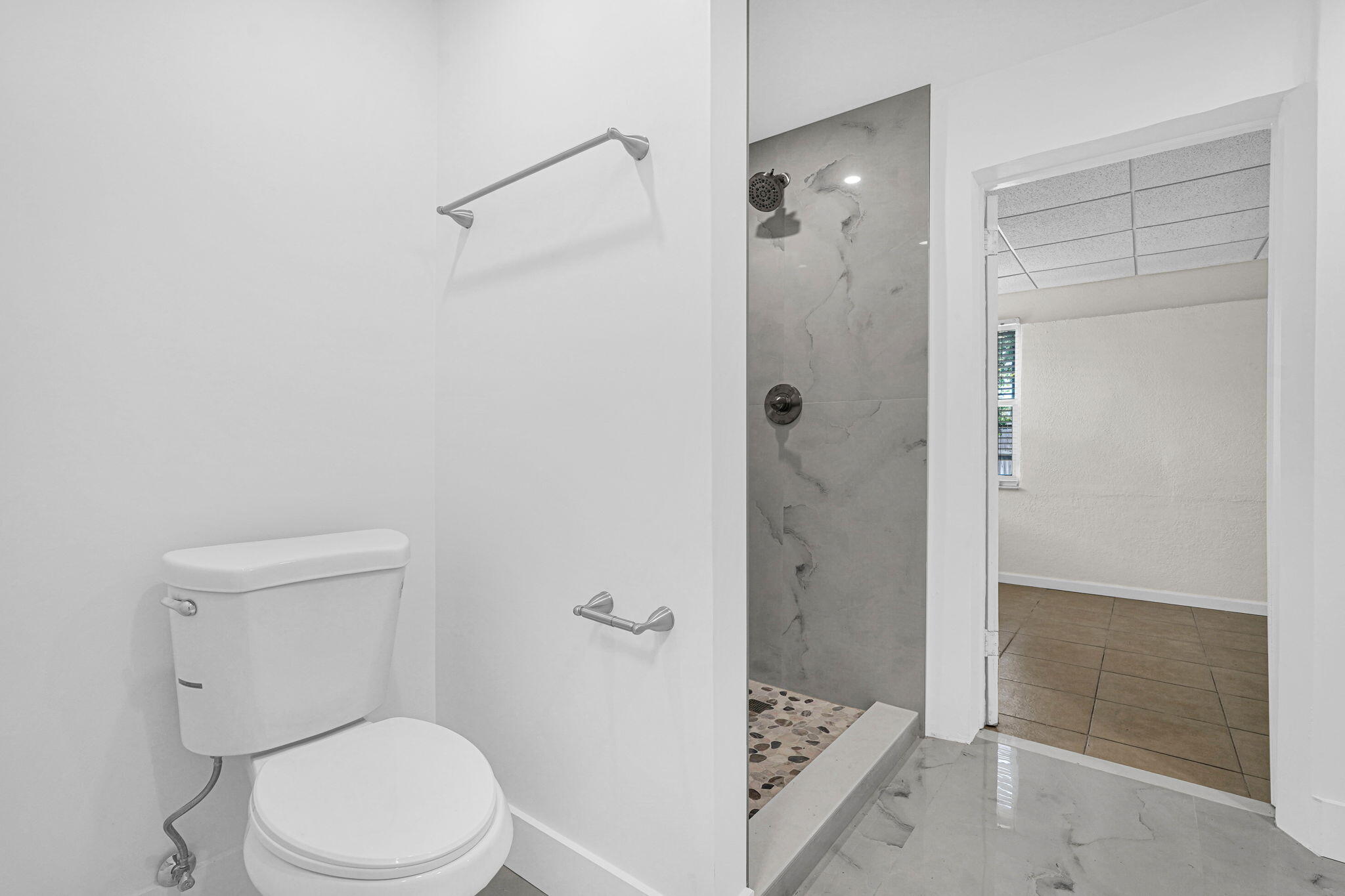 261 Ne 45th Street Property Photo 12