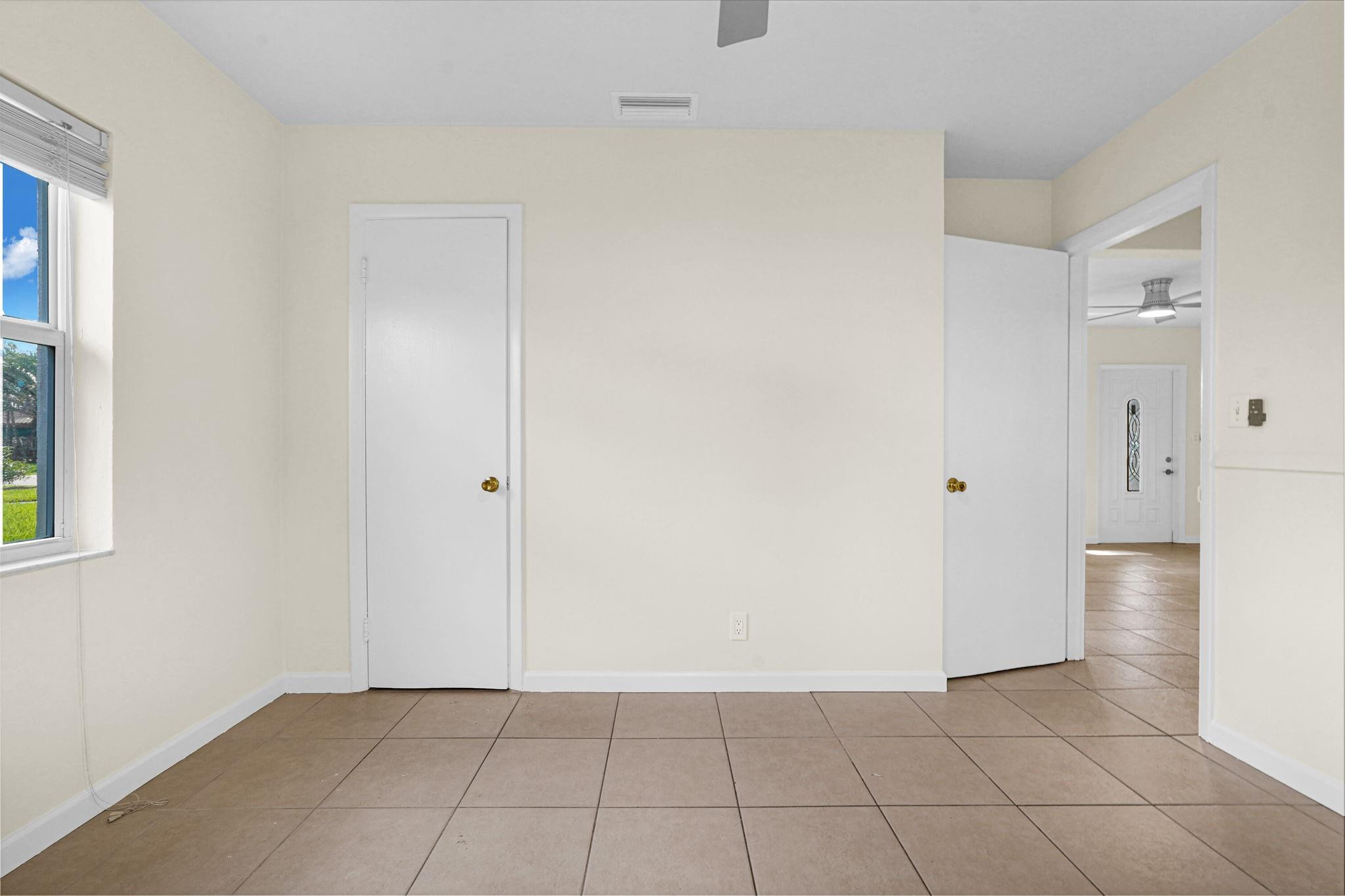 261 Ne 45th Street Property Photo 34