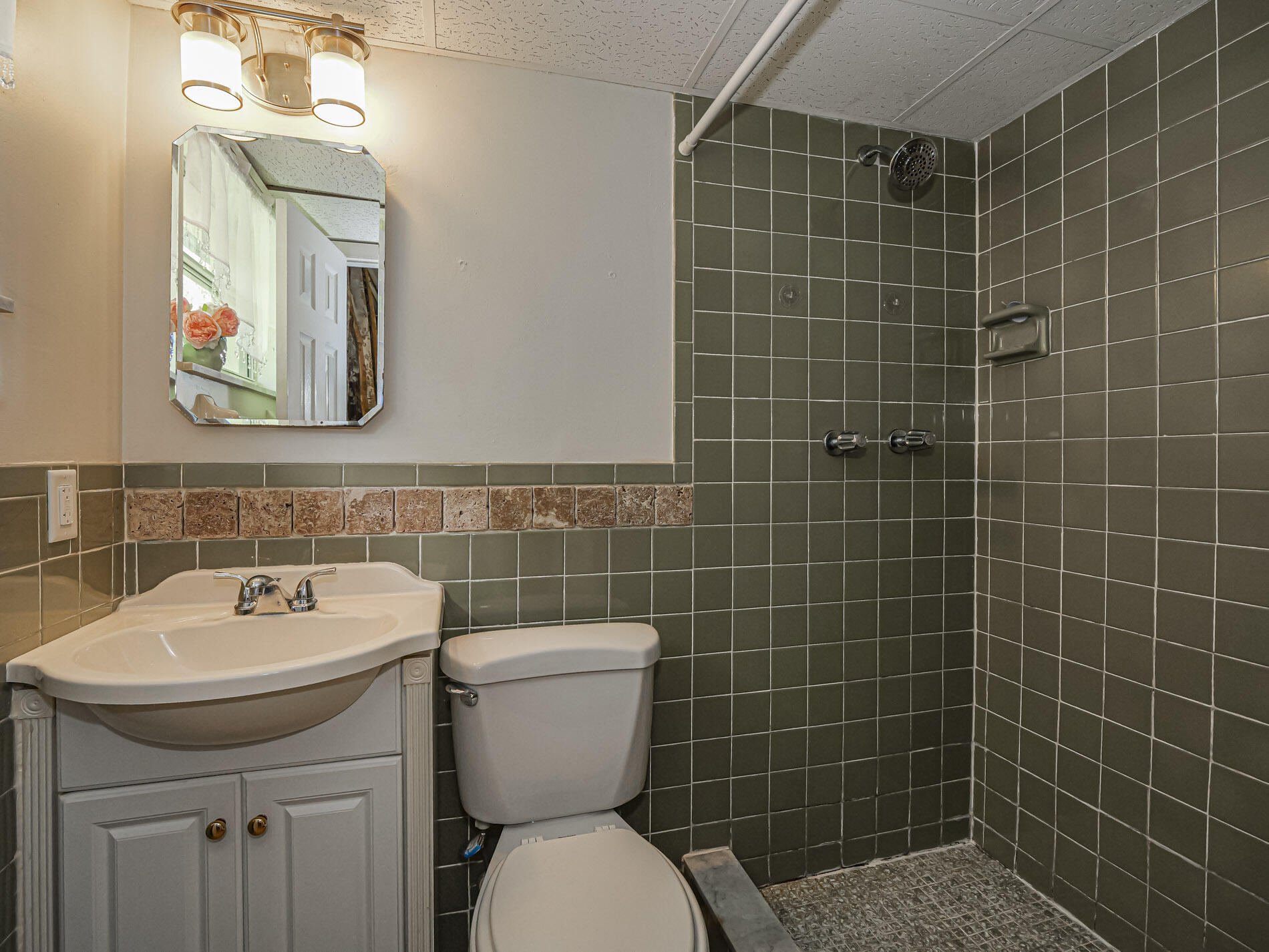 923 22nd Place 219 Property Photo 19