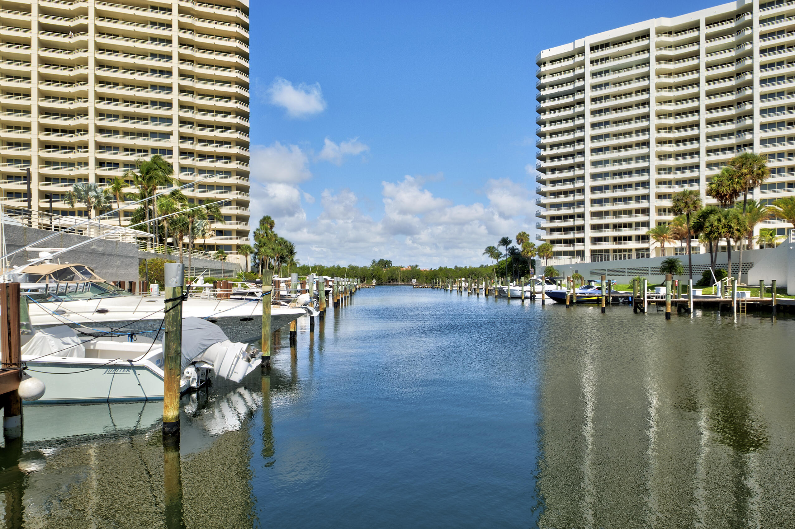4201 N Ocean Boulevard 608 Property Photo 2