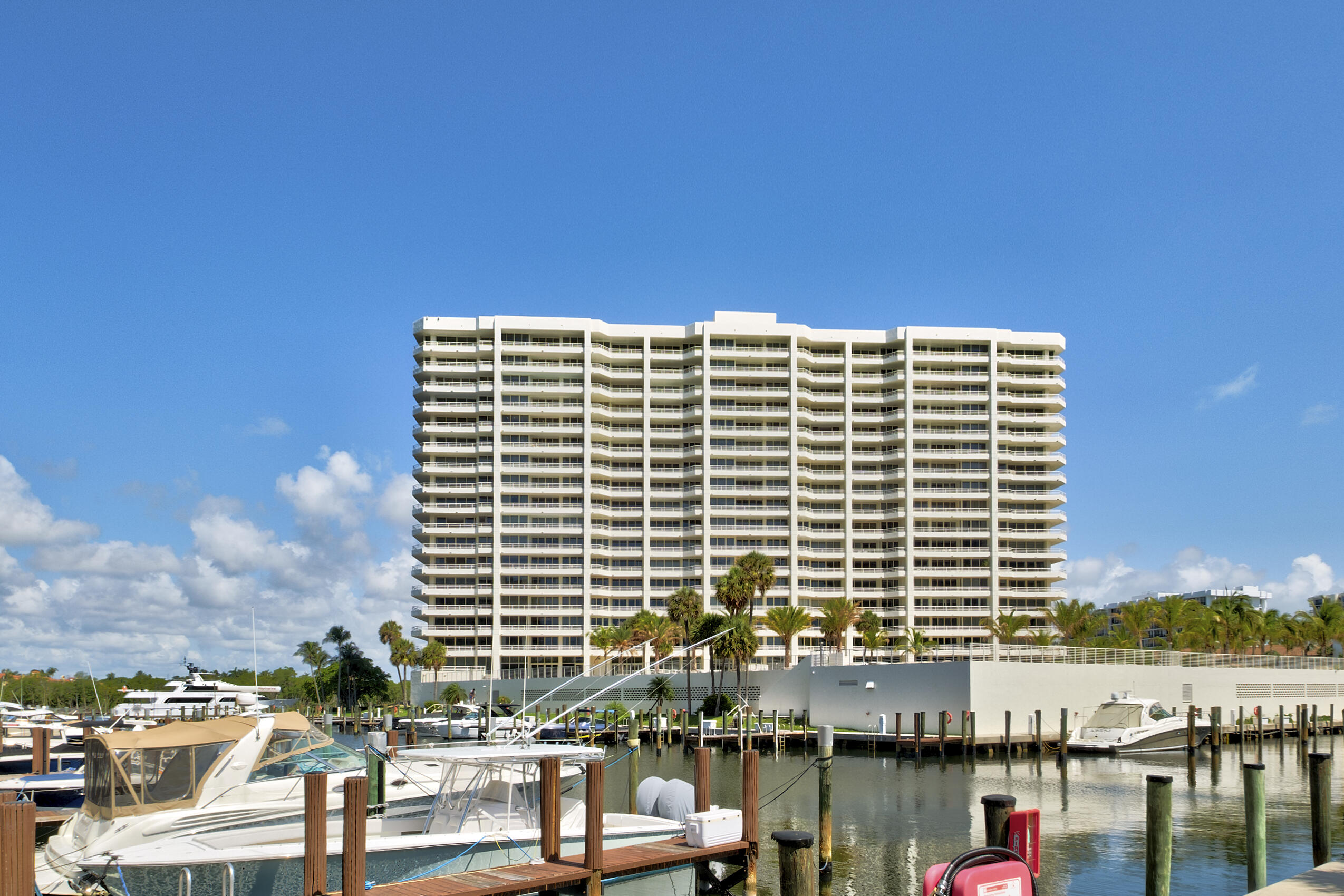 4201 N Ocean Boulevard 608 Property Photo 7