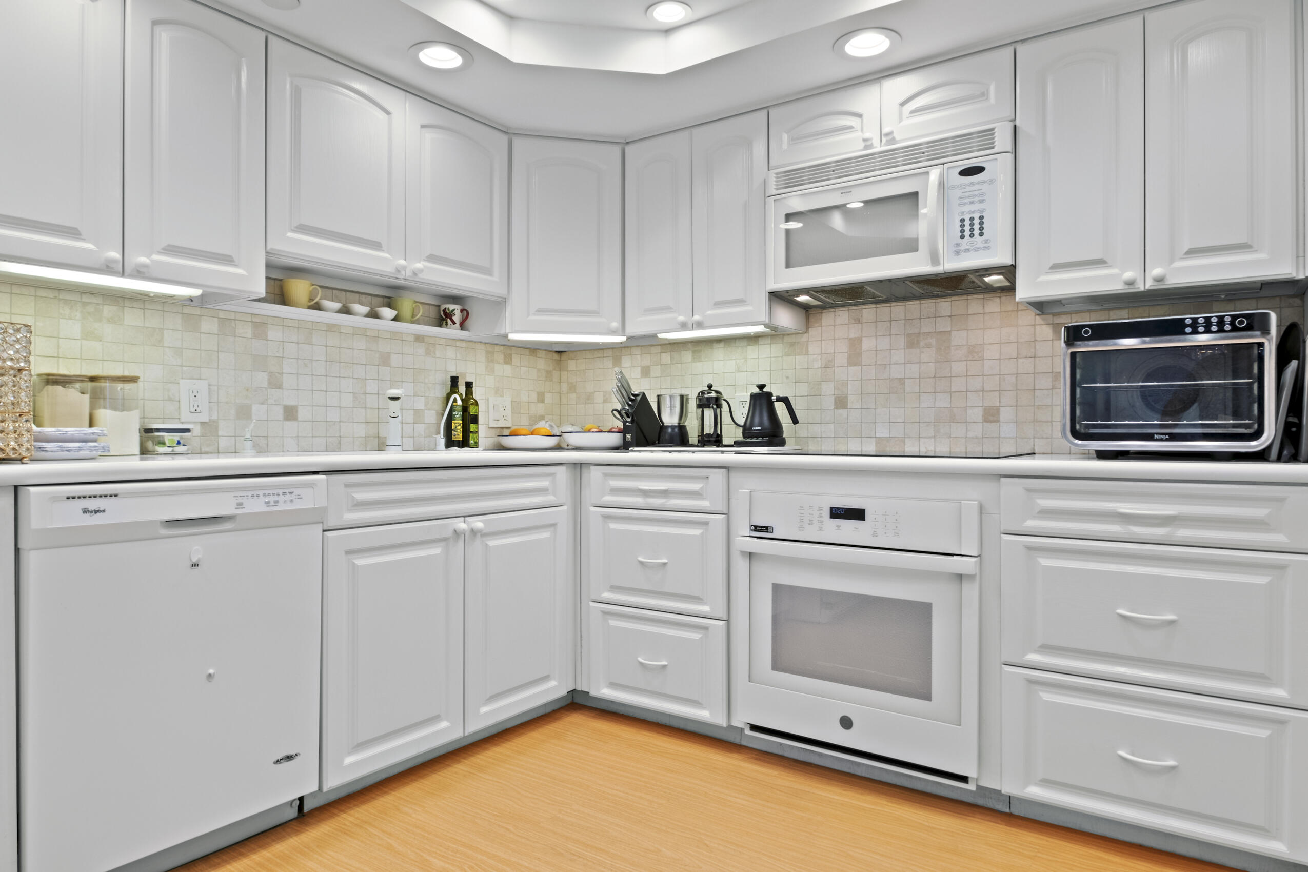 4201 N Ocean Boulevard 608 Property Photo 40