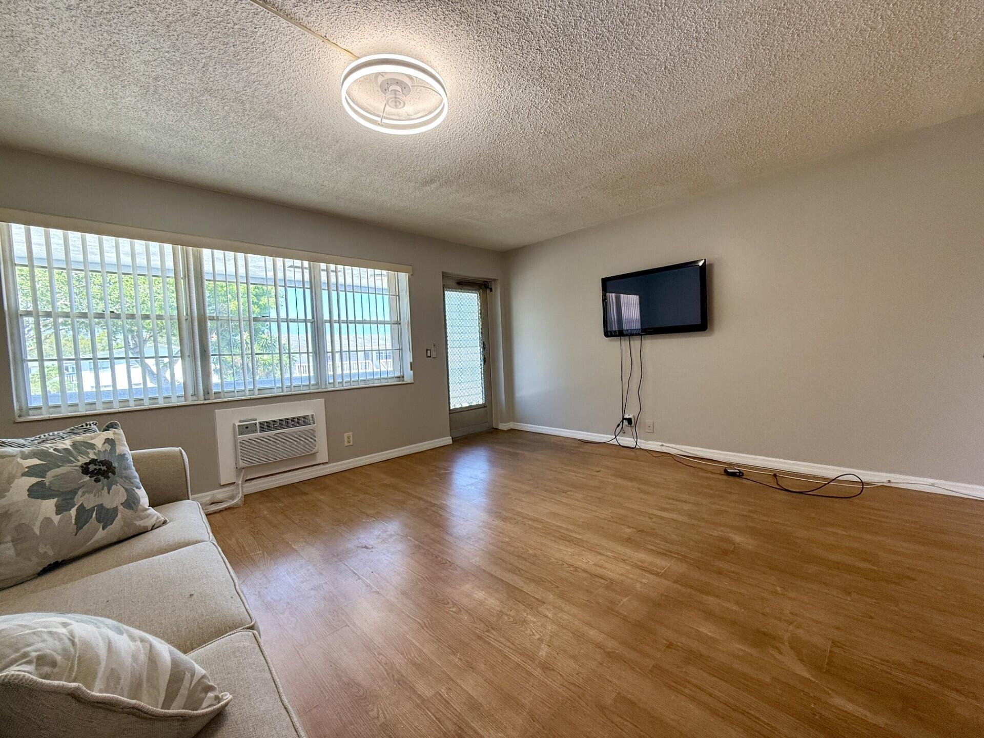 141 Northampton G 141 Property Photo 5
