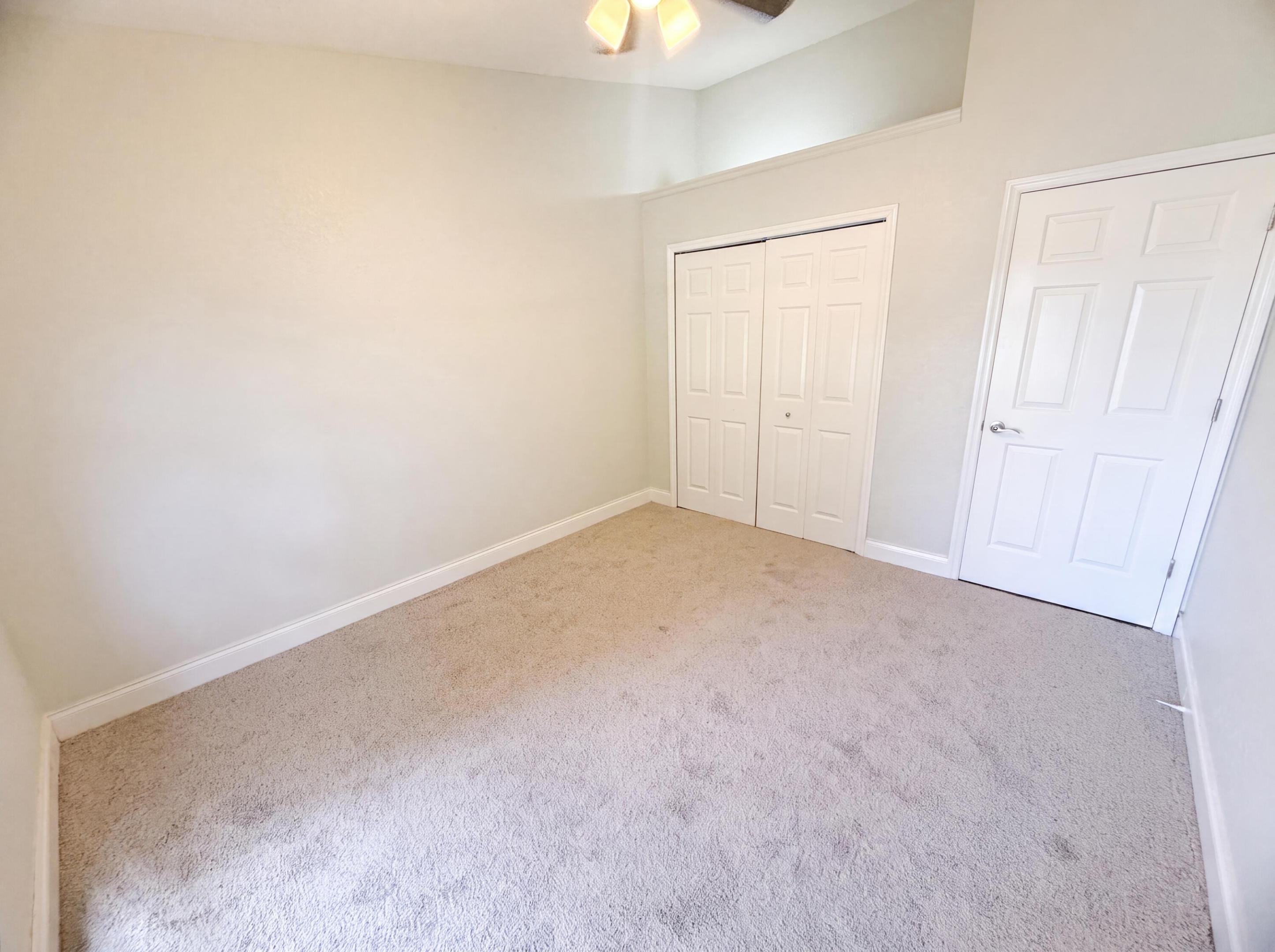 711 Se Celtic Avenue Property Photo 13