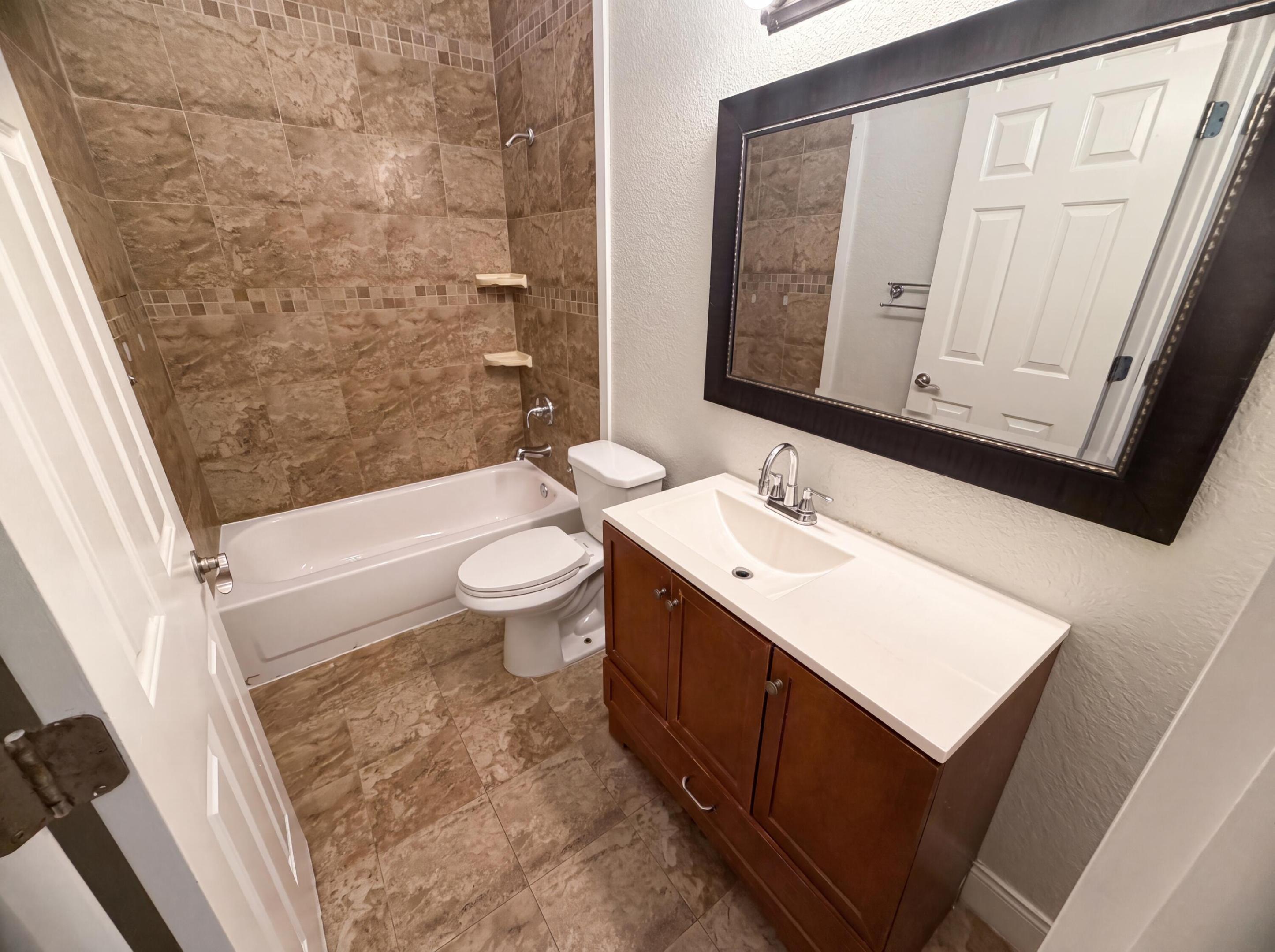 711 Se Celtic Avenue Property Photo 18