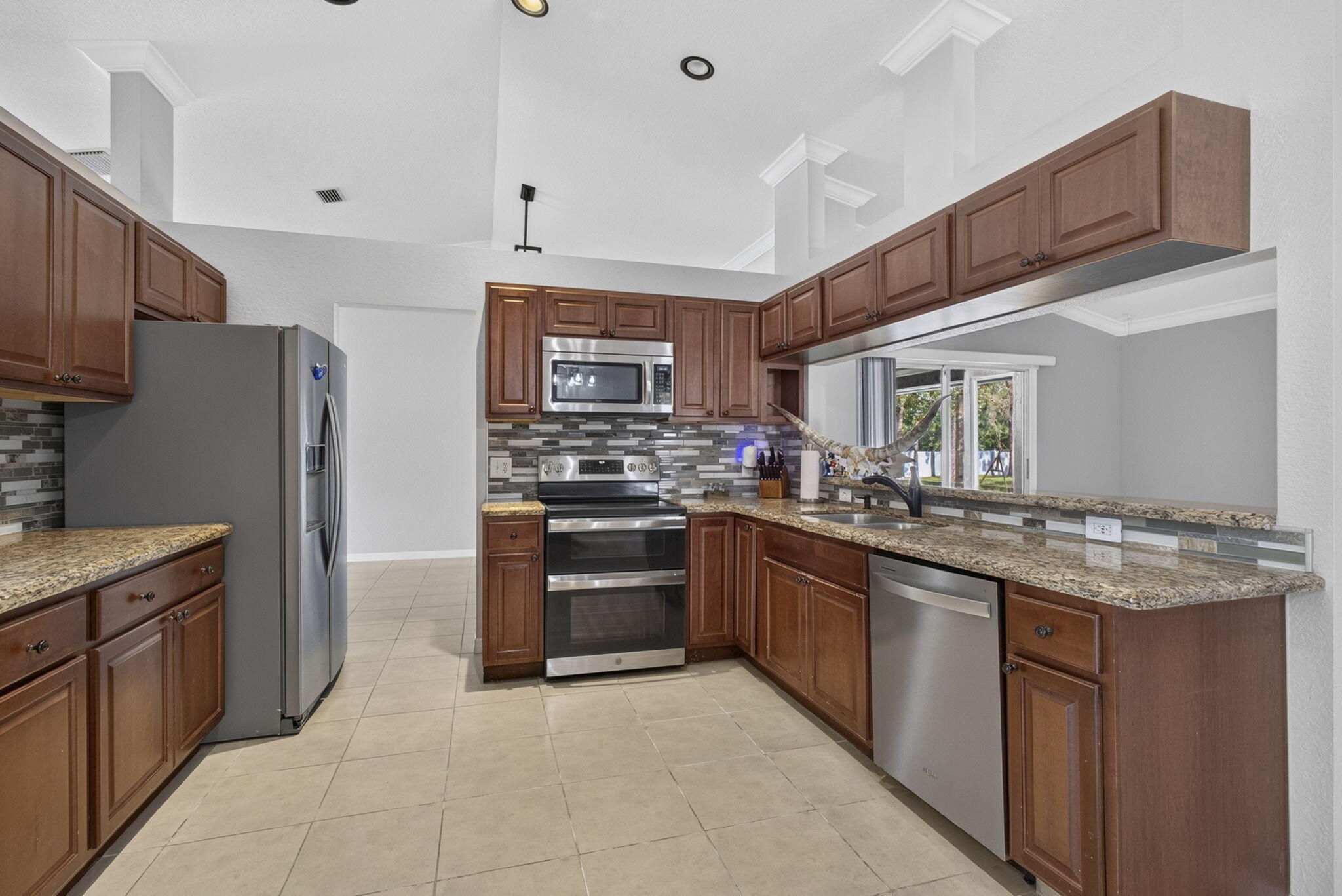 14935 89th Place N Property Photo 11