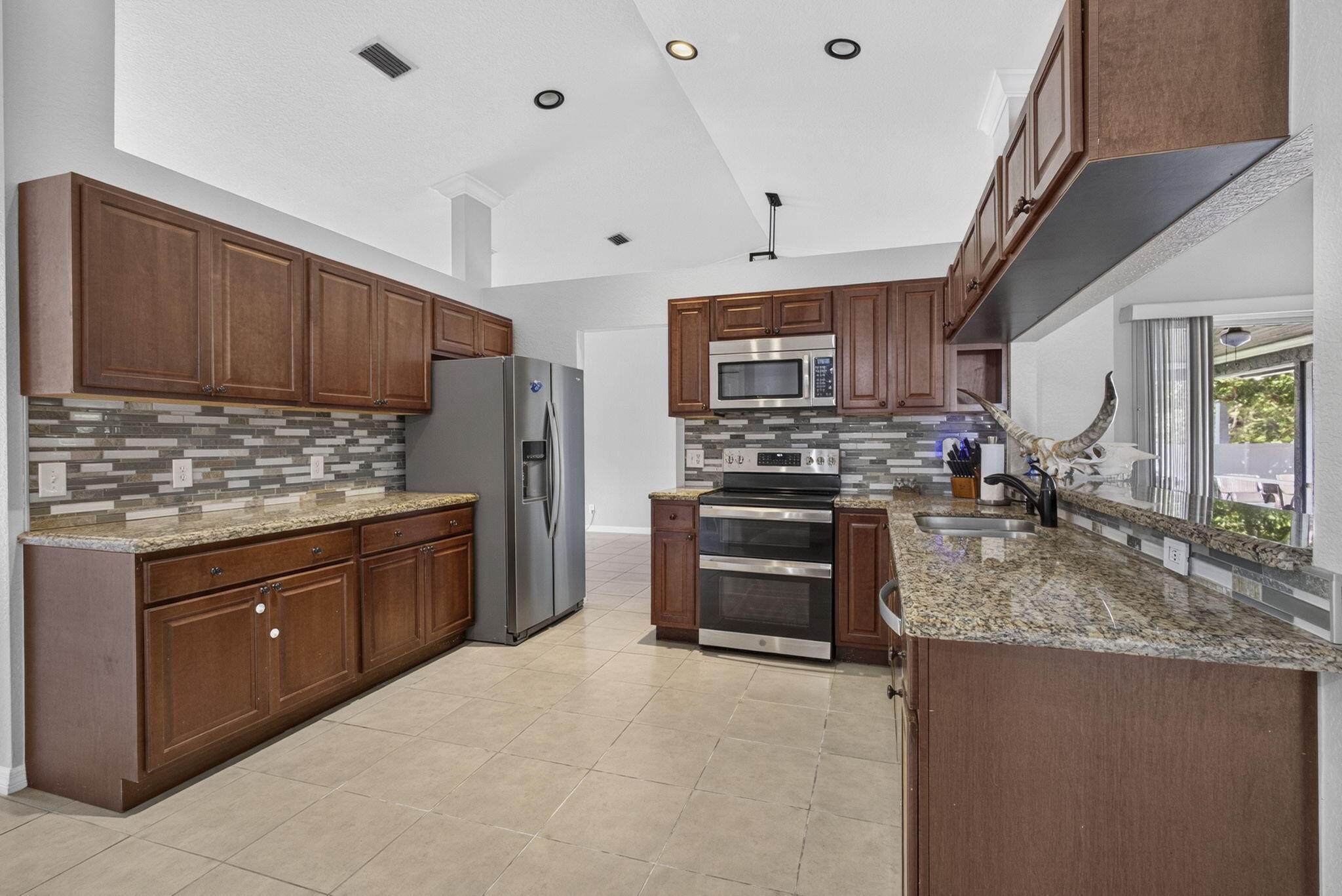 14935 89th Place N Property Photo 13