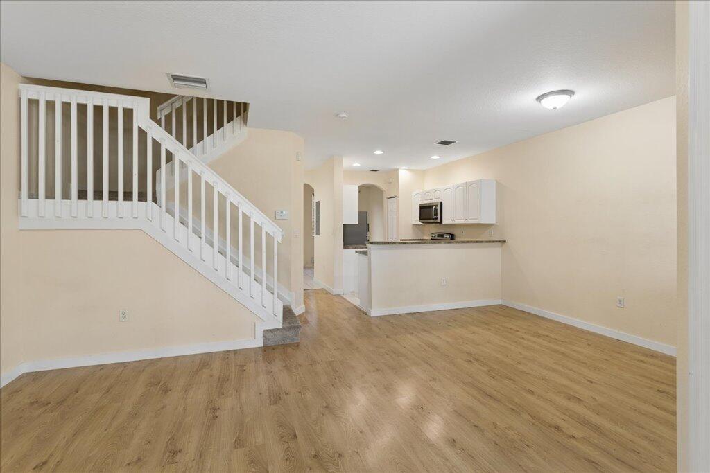 6036 Sw 19th Place Property Photo 6