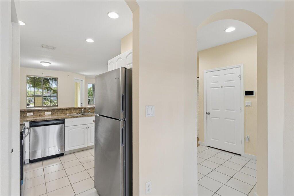 6036 Sw 19th Place Property Photo 8